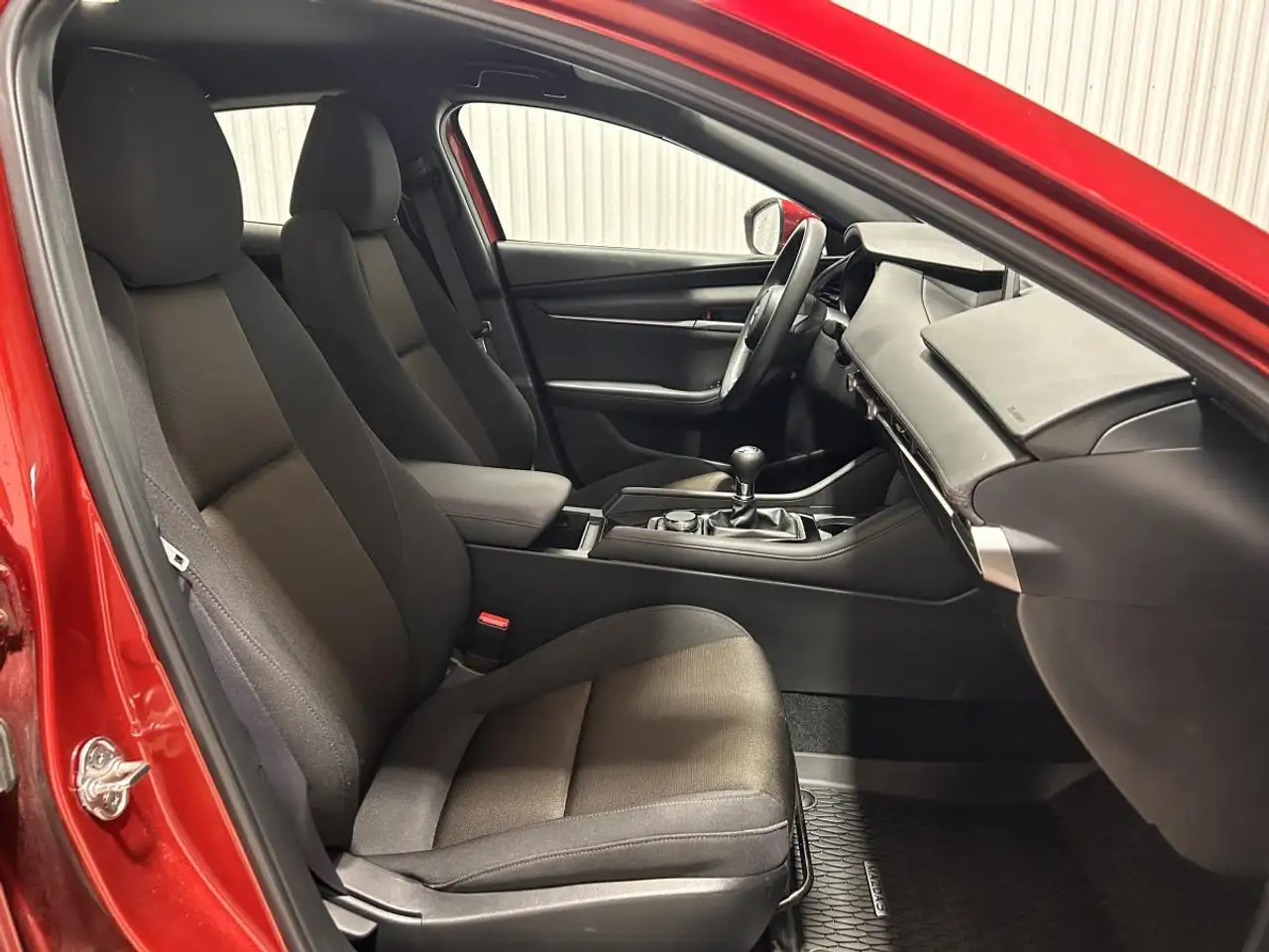 Mazda 3 снимка Mazda 3
