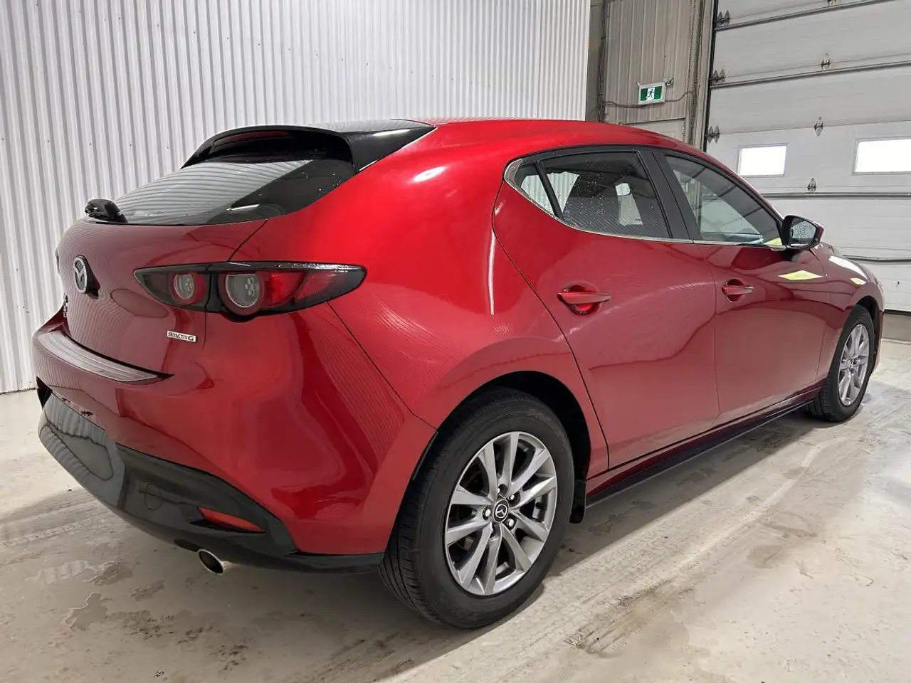 Mazda 3 снимка Mazda 3