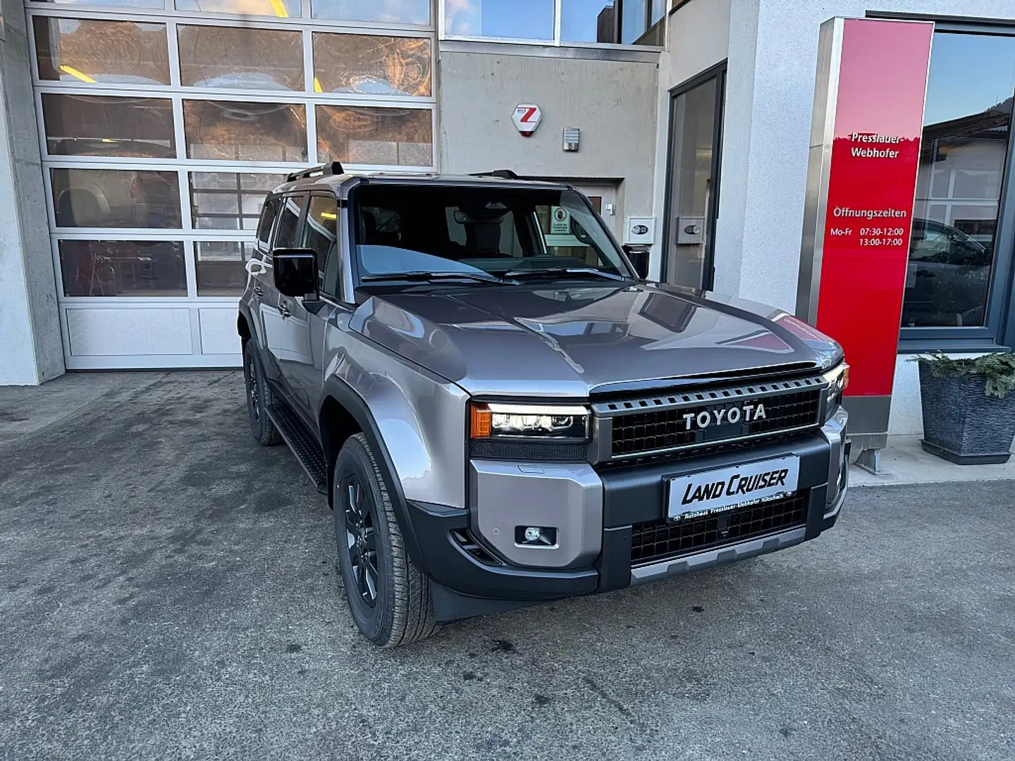 Toyota Land Cruiser Landcruiser Executive Marrone - 1