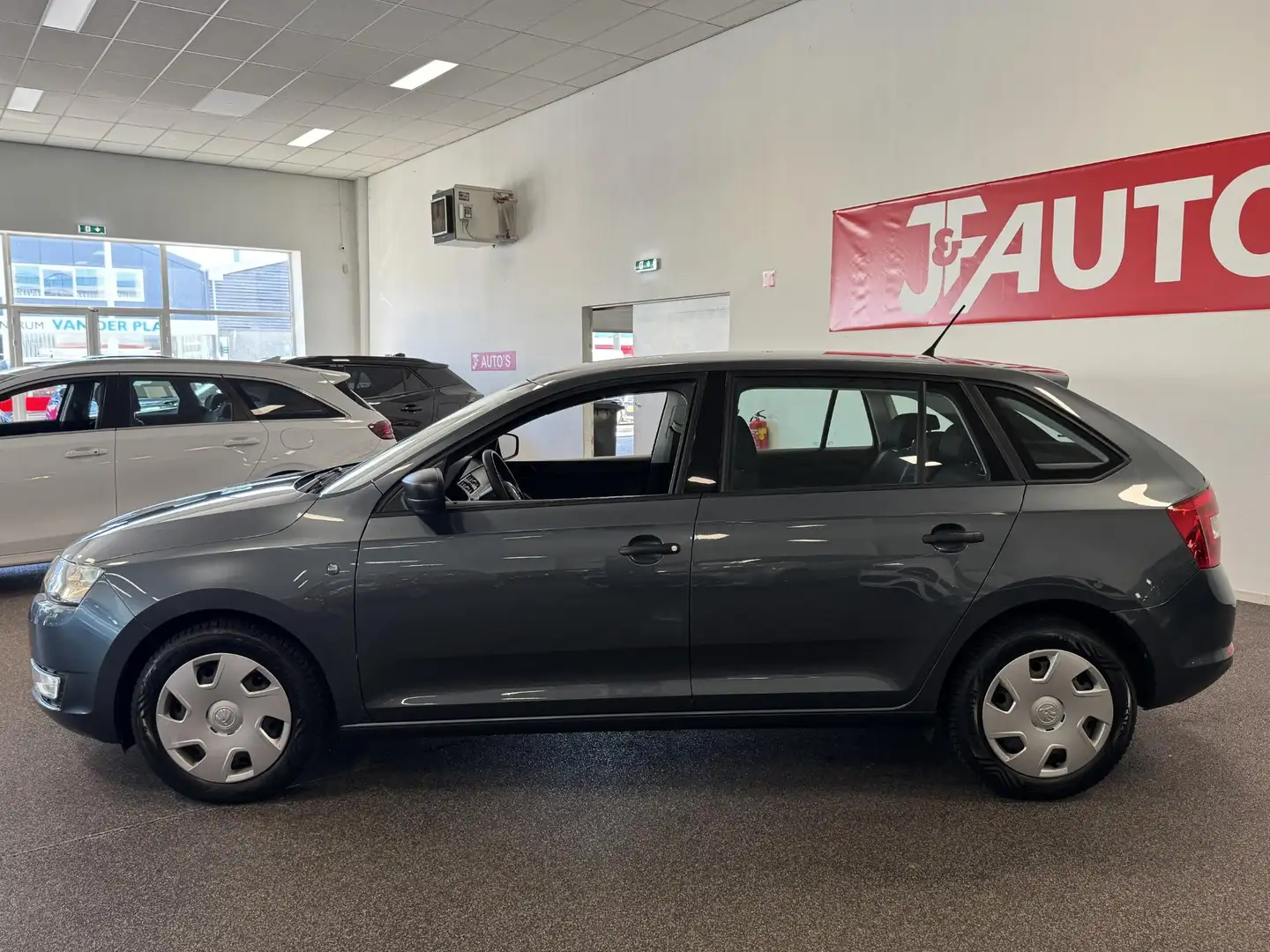 Skoda Rapid/Spaceback 1.2 TSI Greentech Active EC AIRCO, CRUISE, ELEC PA Grau - 2