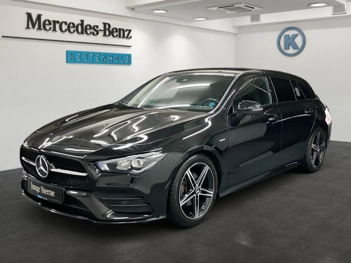 Mercedes-Benz CLA 180 Shooting Brake SpecialEdition AMG+NIGHT Schwarz - 2