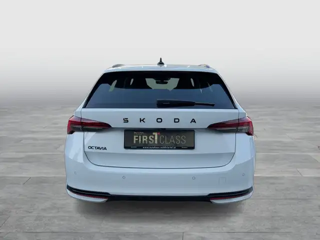 Skoda Octavia view 5