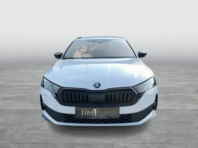 Skoda Octavia view 2