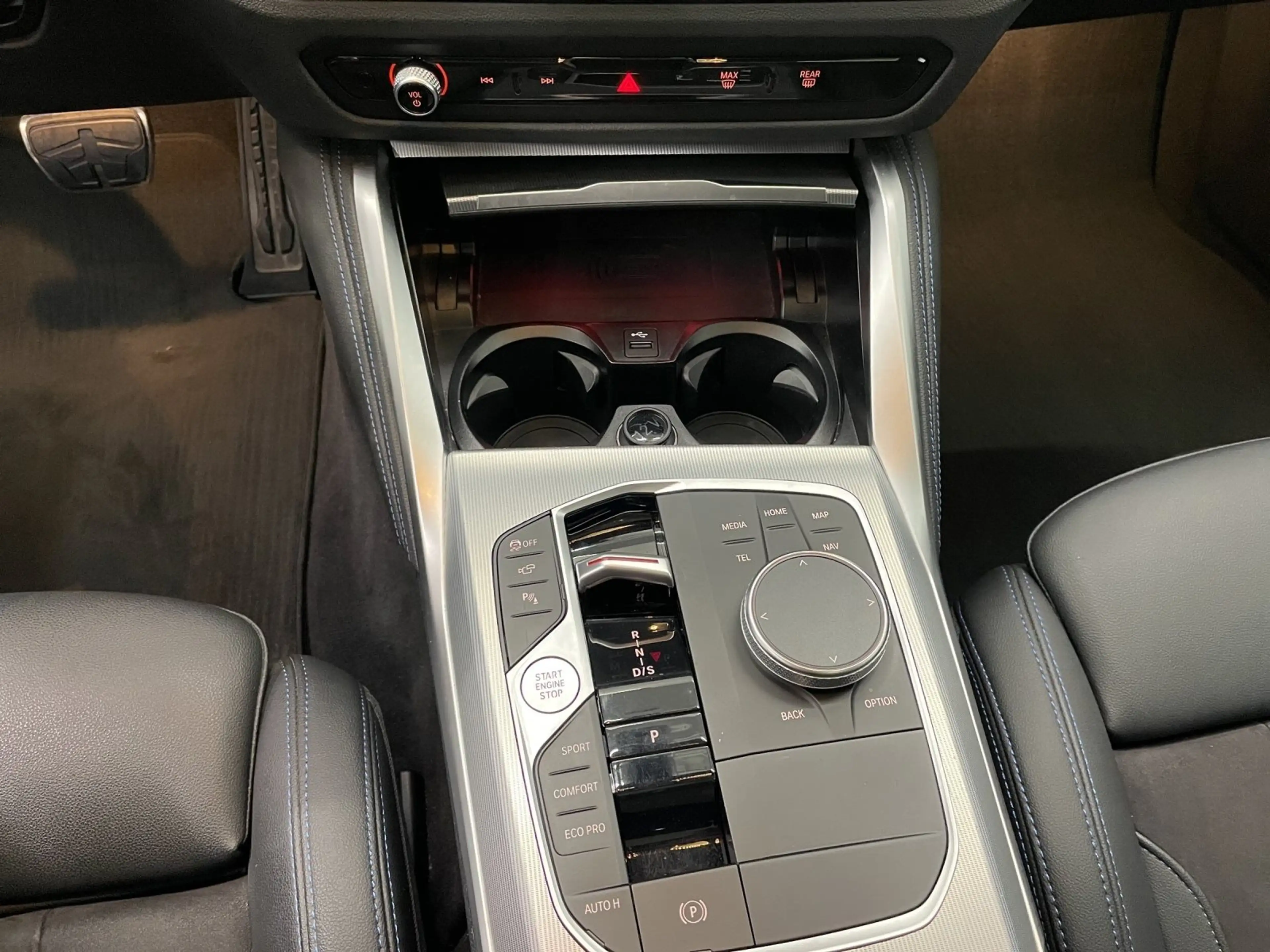 BMW M4 40i xDrive Gran Coupé,A,AHK,Schiebedach,Standheizu — photo 15