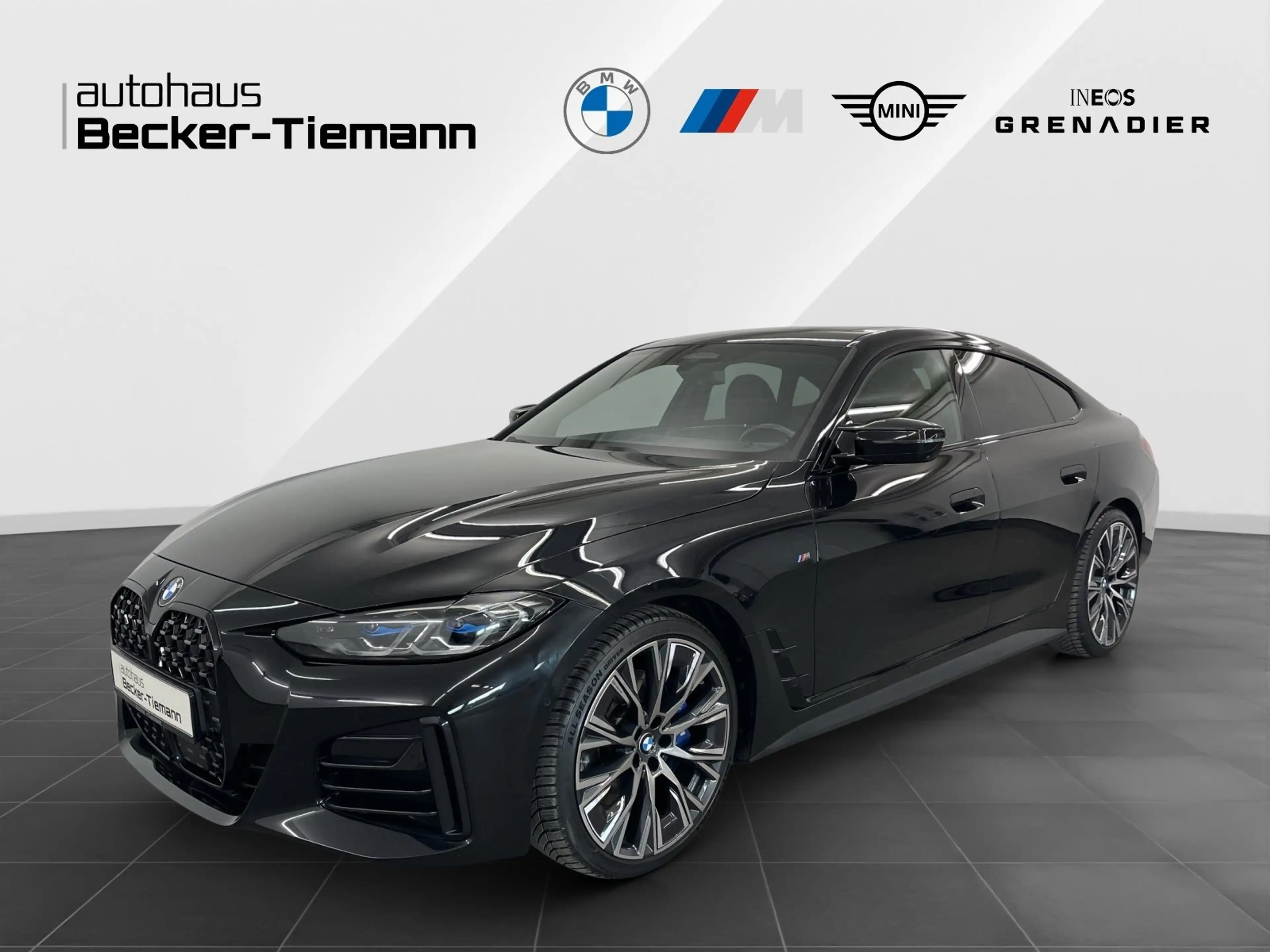 BMW M4 40i xDrive Gran Coupé,A,AHK,Schiebedach,Standheizu