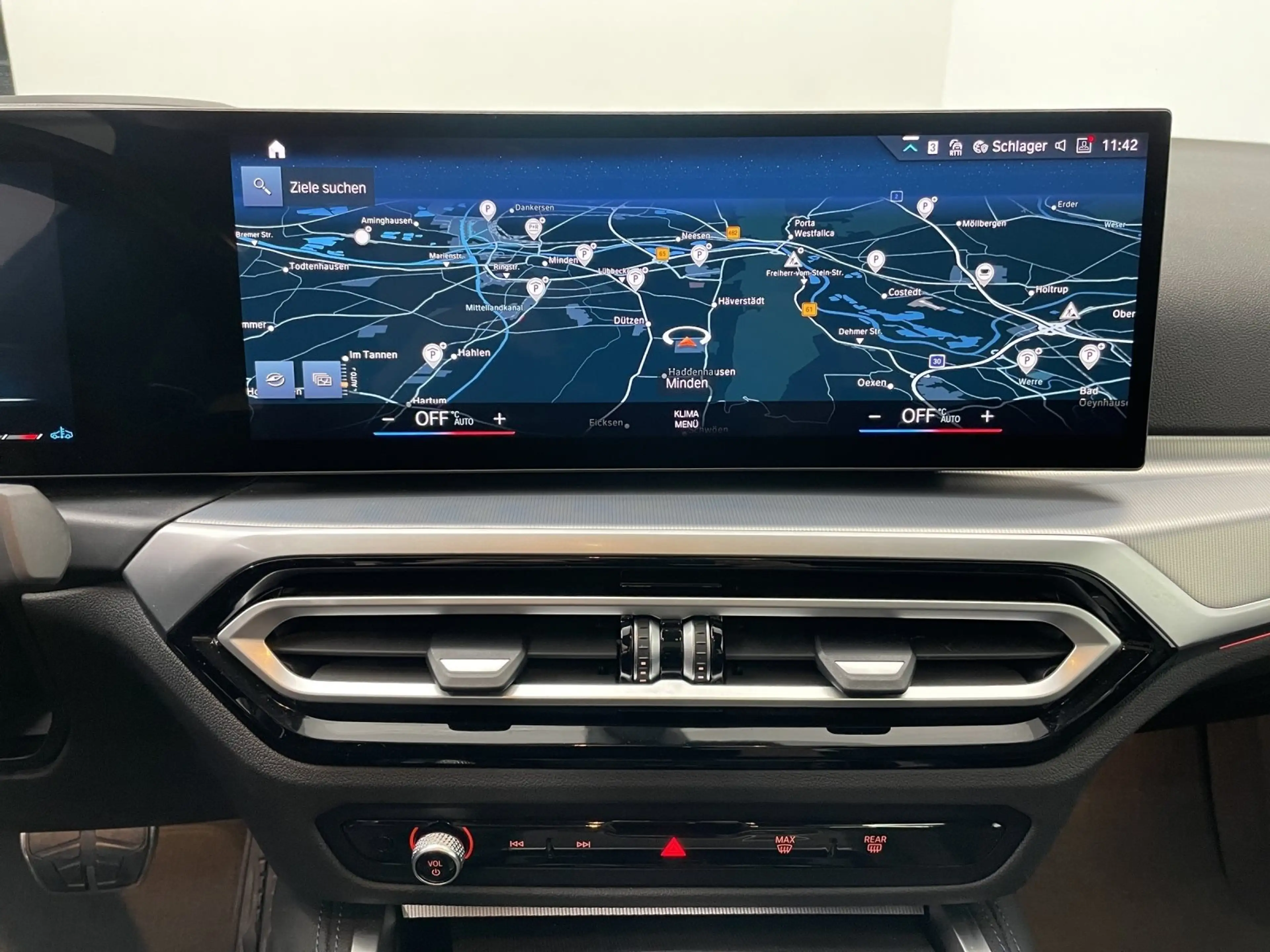 BMW M4 40i xDrive Gran Coupé,A,AHK,Schiebedach,Standheizu — photo 14