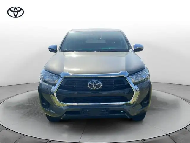 Toyota Hilux 4ª serie 2.8 D-4D A/T 4WD 48V 4 porte Double Cab Lounge