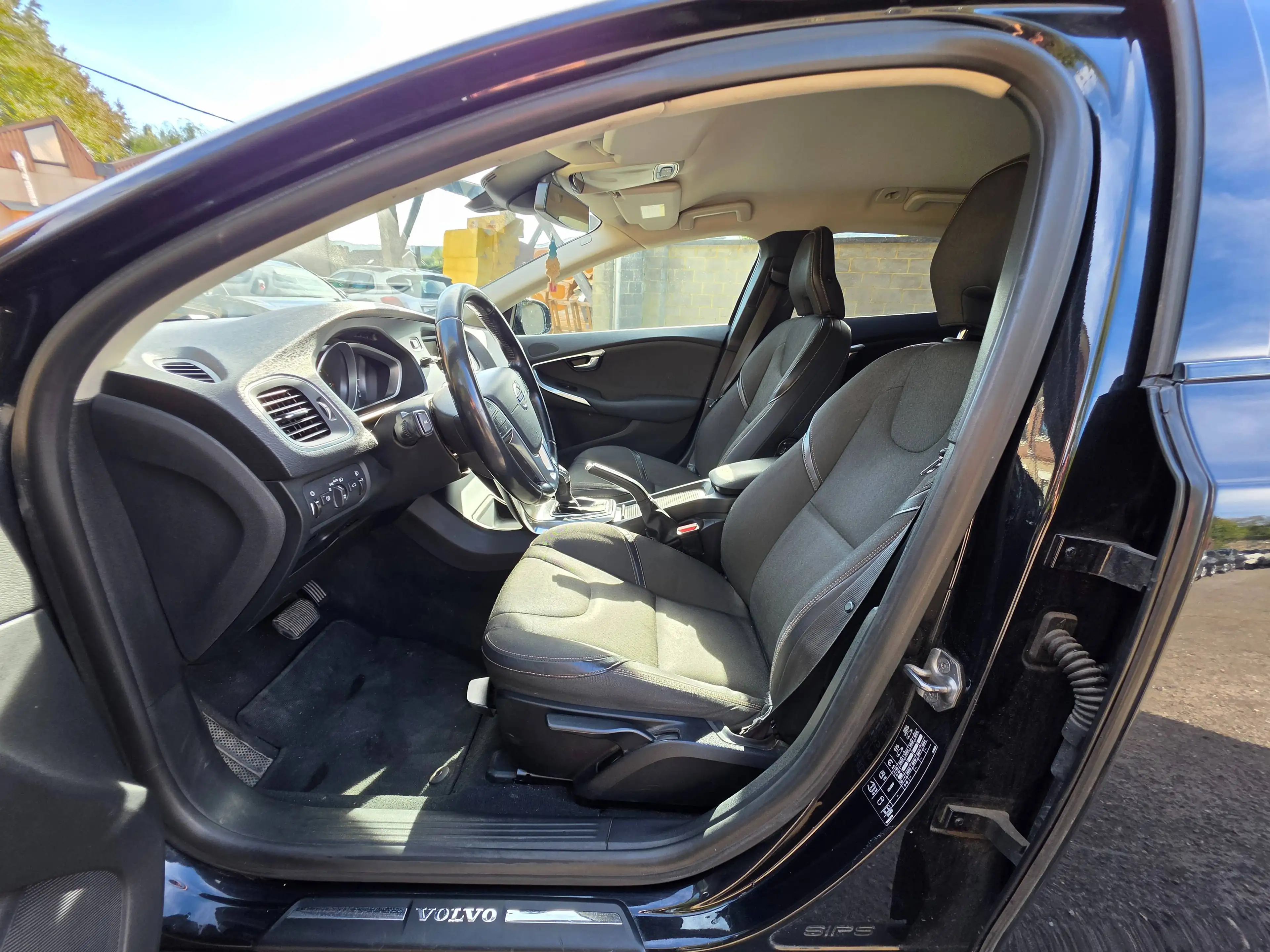 Volvo V40 Cross Country B2B*MARCHAND*5cylindres*Boite Auto*Cruise — photo 13