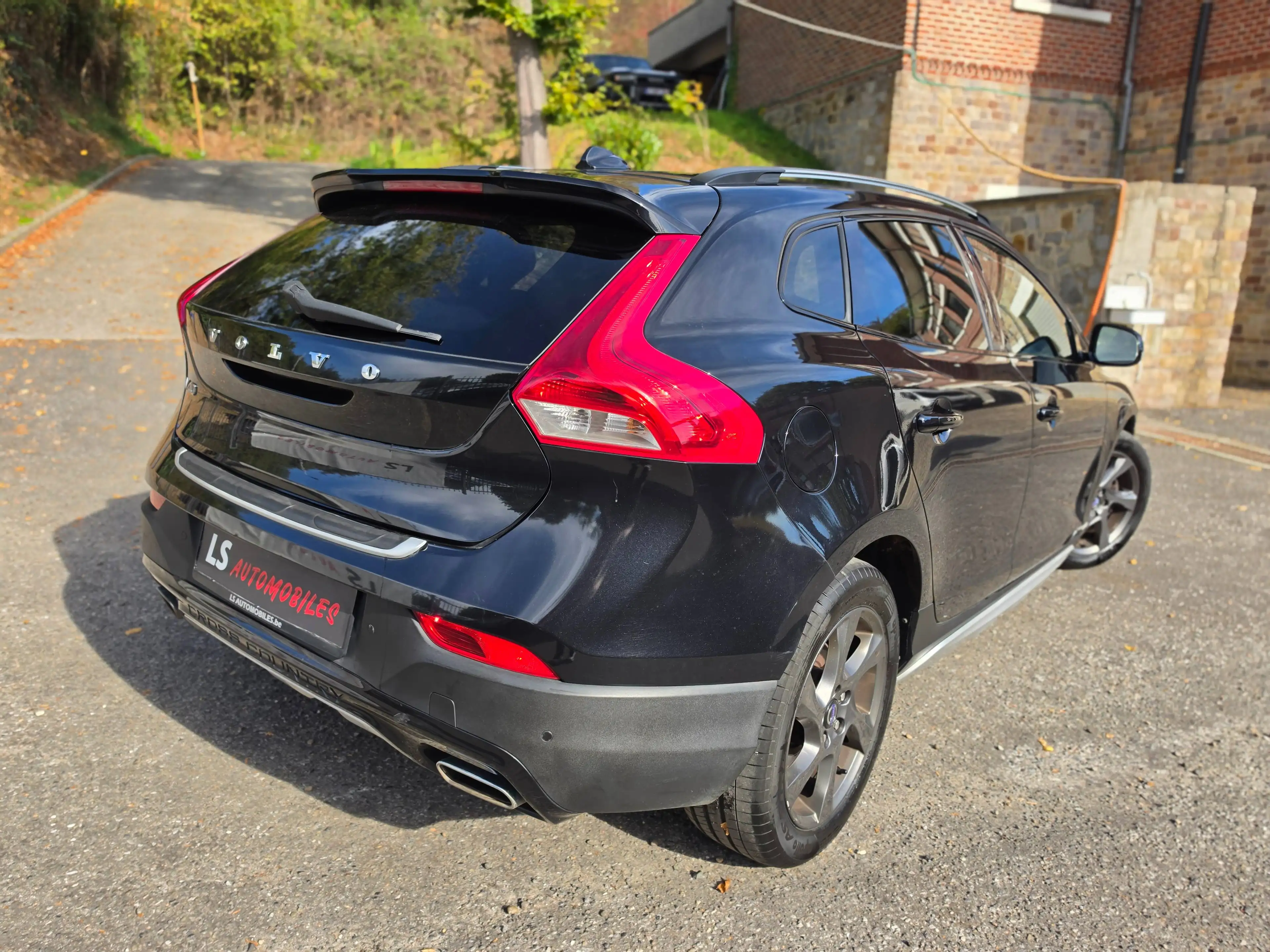 Volvo V40 Cross Country B2B*MARCHAND*5cylindres*Boite Auto*Cruise — photo 2