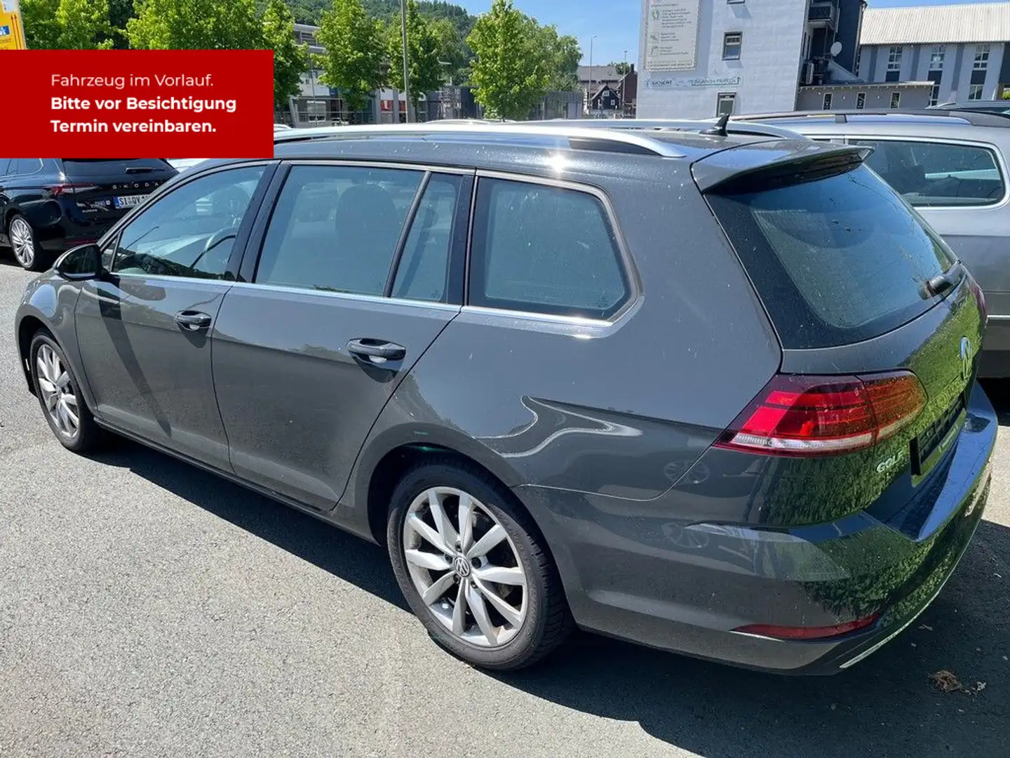 Volkswagen Golf Variant 1.5 TSI DSG Highline Navi LED Pano Grijs - 2