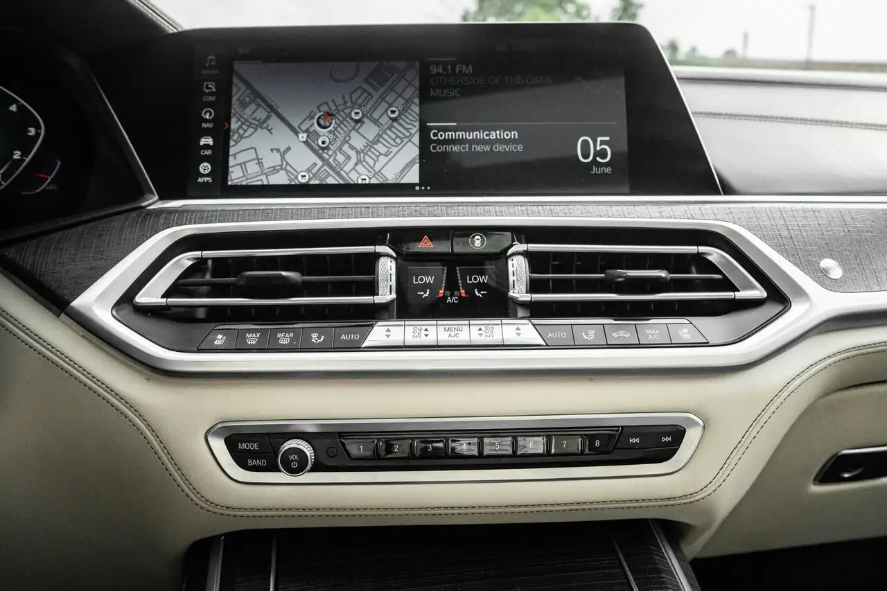 BMW X7 снимка BMW X7