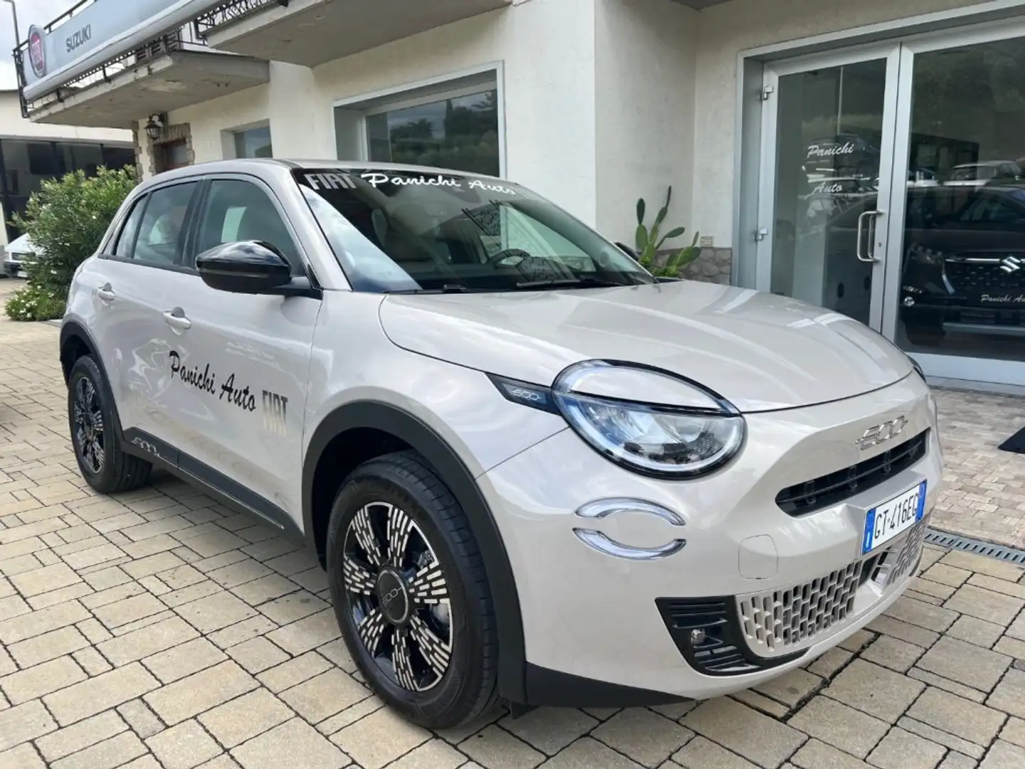 Fiat 600 Hybrid DCT MHEV con Pack Confort Noir - 1