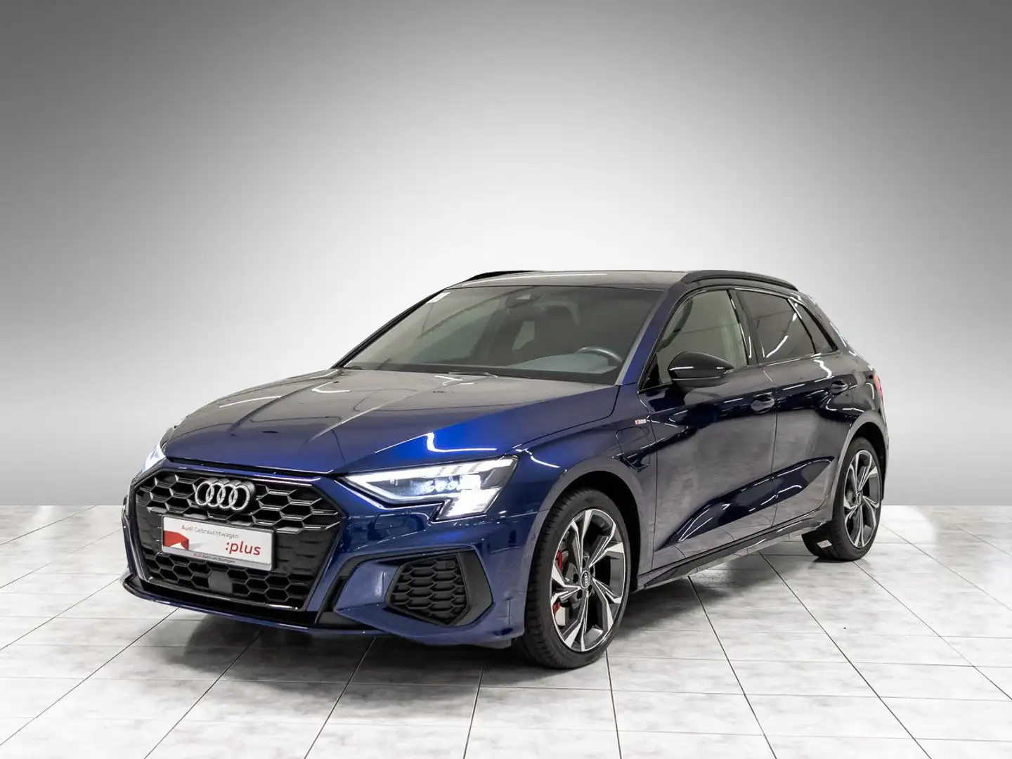 Audi A3 45 TFSI e S line AHK Matrix Kamera Blau - 2