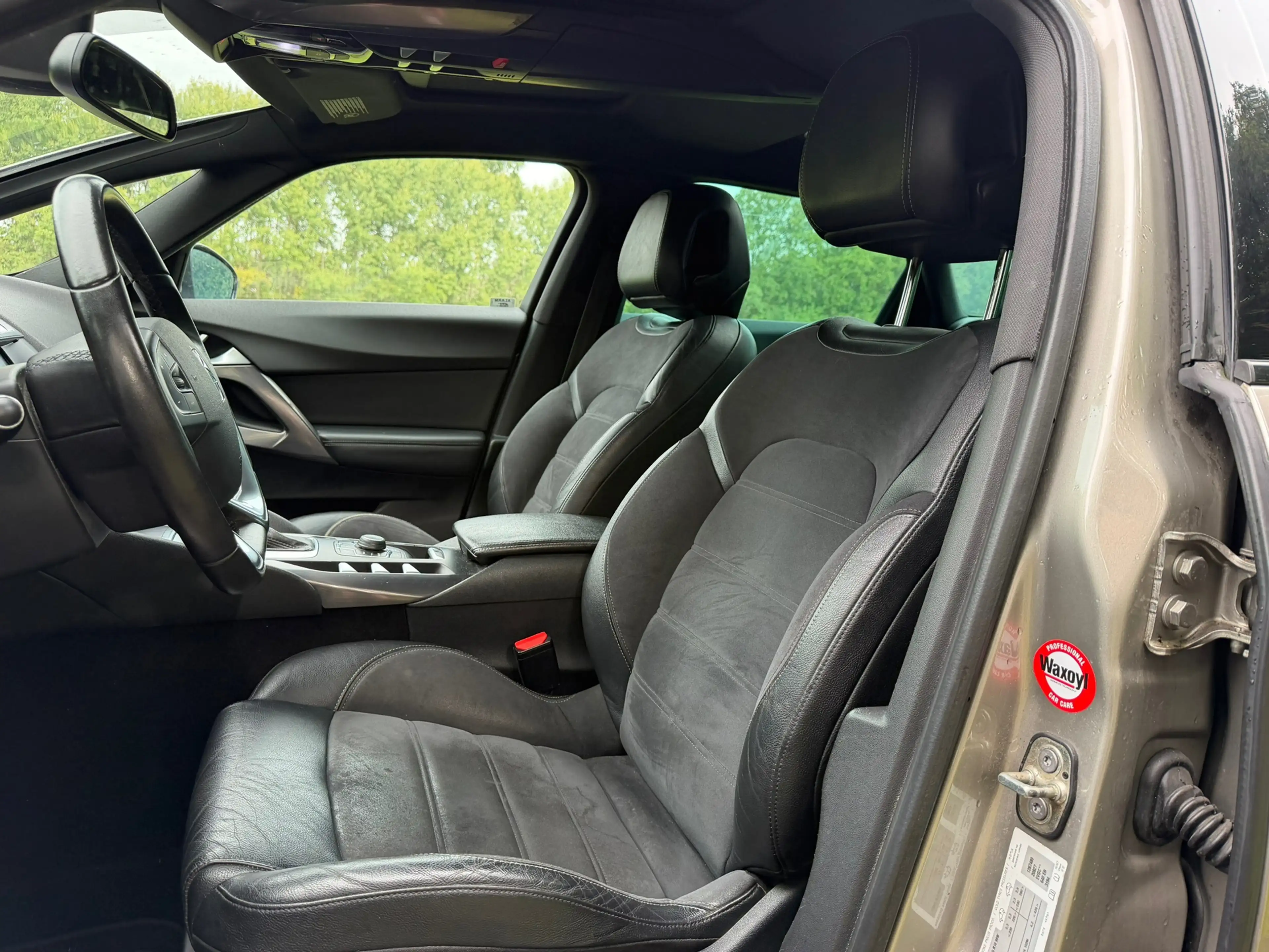 Citroen DS5 1.6 THP So Chic | Cruise control + Navi Nu € 6.950 — photo 13