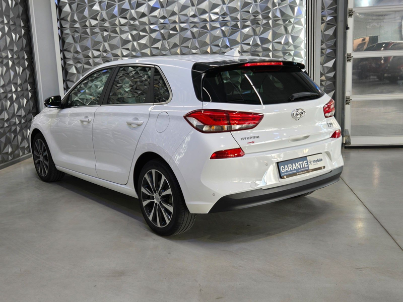 Hyundai i30 Intro*1.HAND*CARPLAY*LED*NAVI*WINTERPAKET* — photo 7