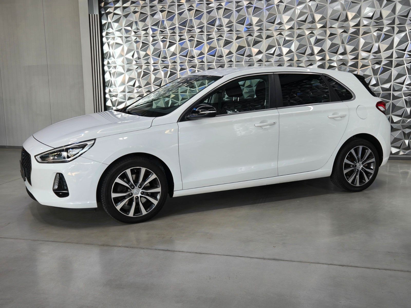 Hyundai i30 Intro*1.HAND*CARPLAY*LED*NAVI*WINTERPAKET* — photo 8