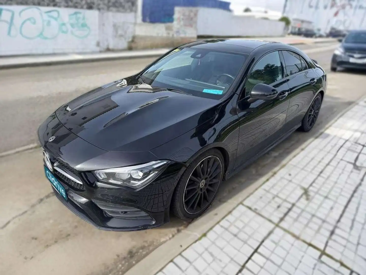 Mercedes-Benz CLA 200 Noir - 2