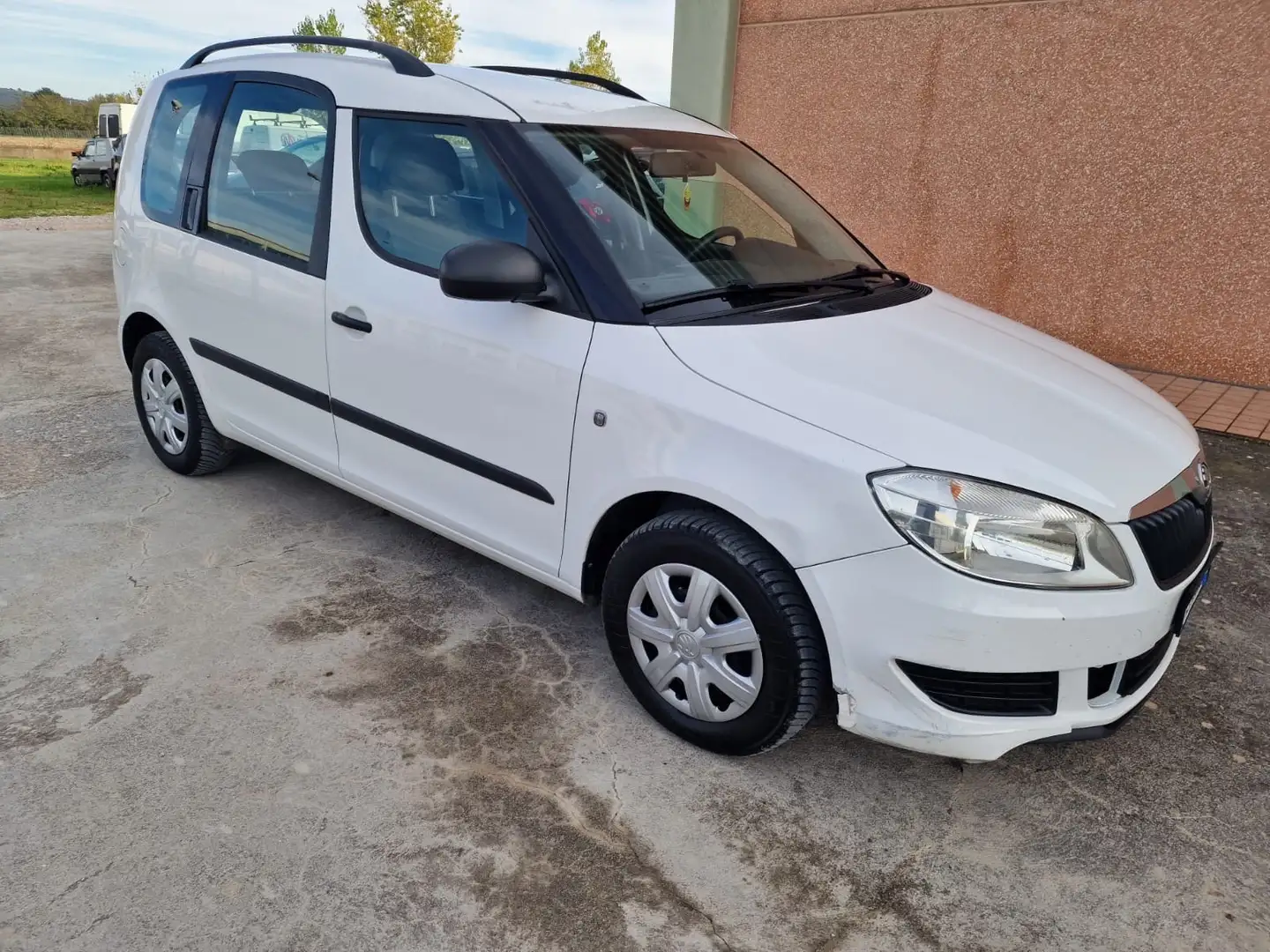 Skoda Roomster Roomster 1.2 Gpline 70cv Bianco - 2