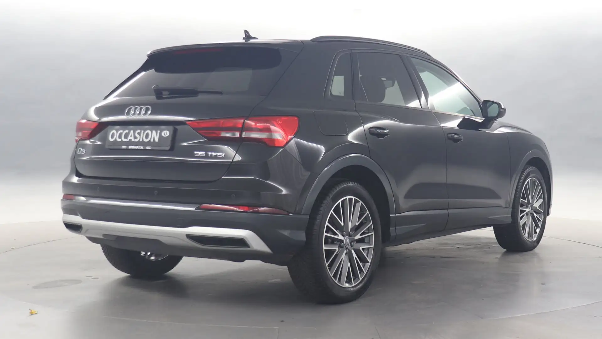 Audi Q3 35 TFSI 150pk Automaat Pro Line / Navigatie via Ap Zwart - 2