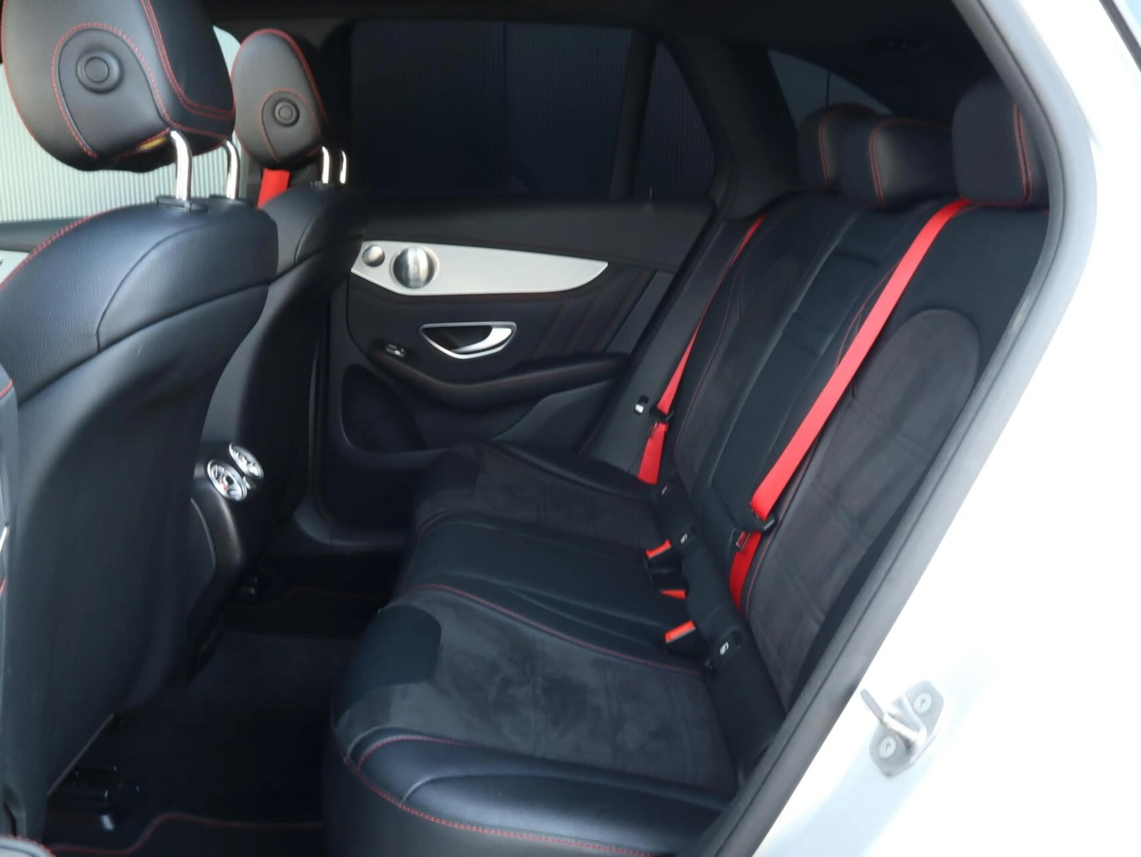 Mercedes-Benz GLC 43 AMG 4MATIC — photo 38