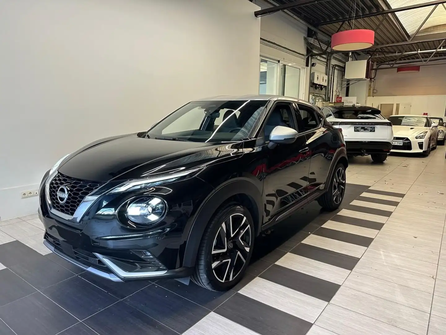 Nissan Juke N-DESIGN AUTOMAAT BENZINE 1.0/CAMERA/GPS Zwart - 1
