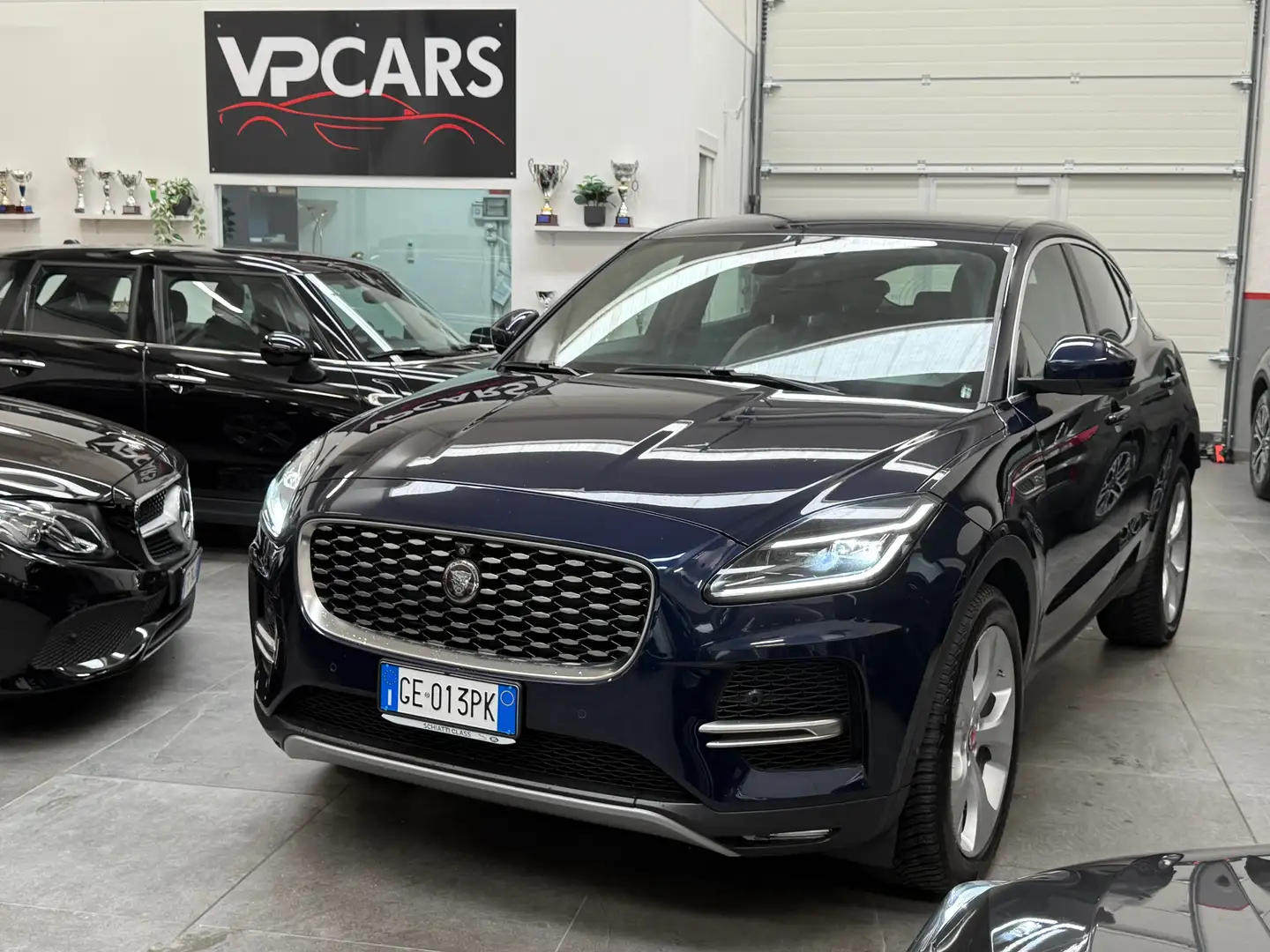 Jaguar E-Pace E-Pace 2021 2.0d i4 mhev R-Dynamic S awd163cv auto Blu/Azzurro - 1