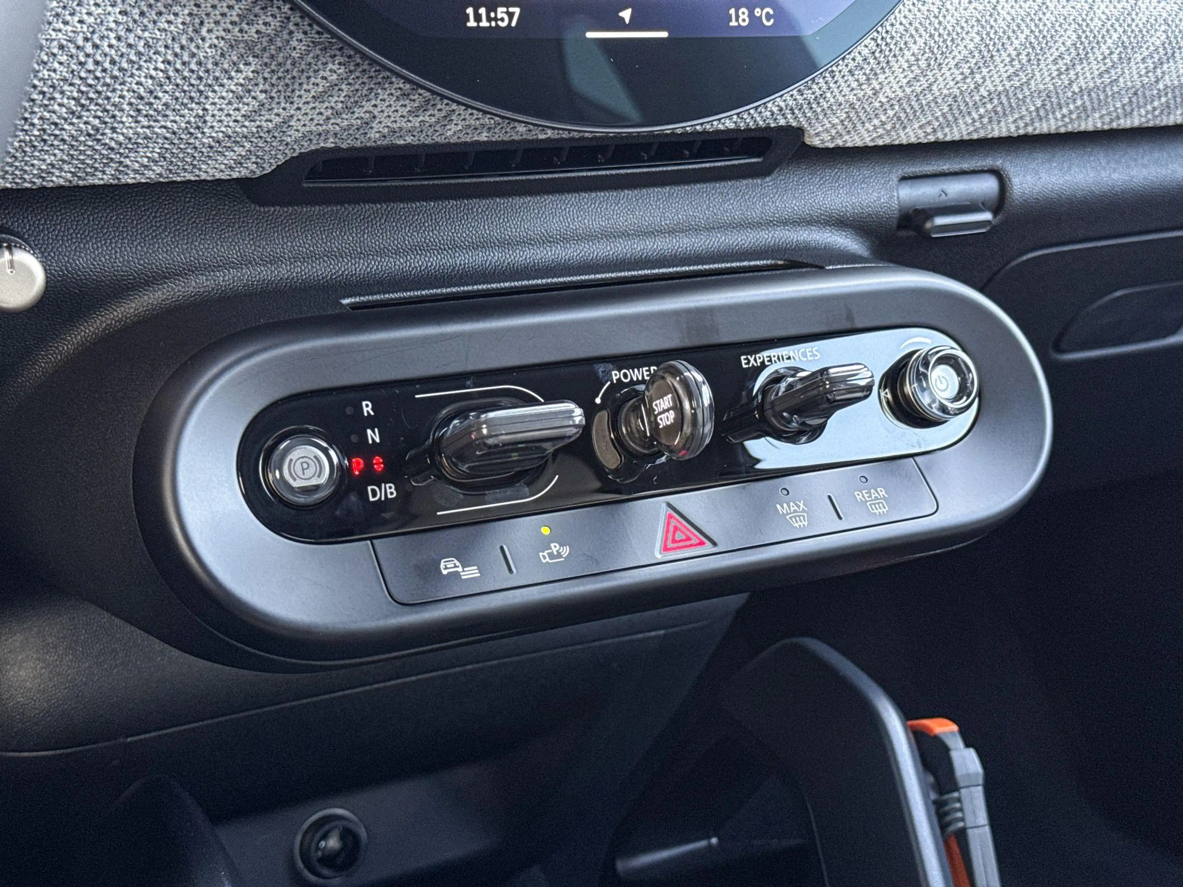 MINI Cooper E 3-deurs Electric Cooper Favoured L 40.7 kWh | 18 I — photo 15