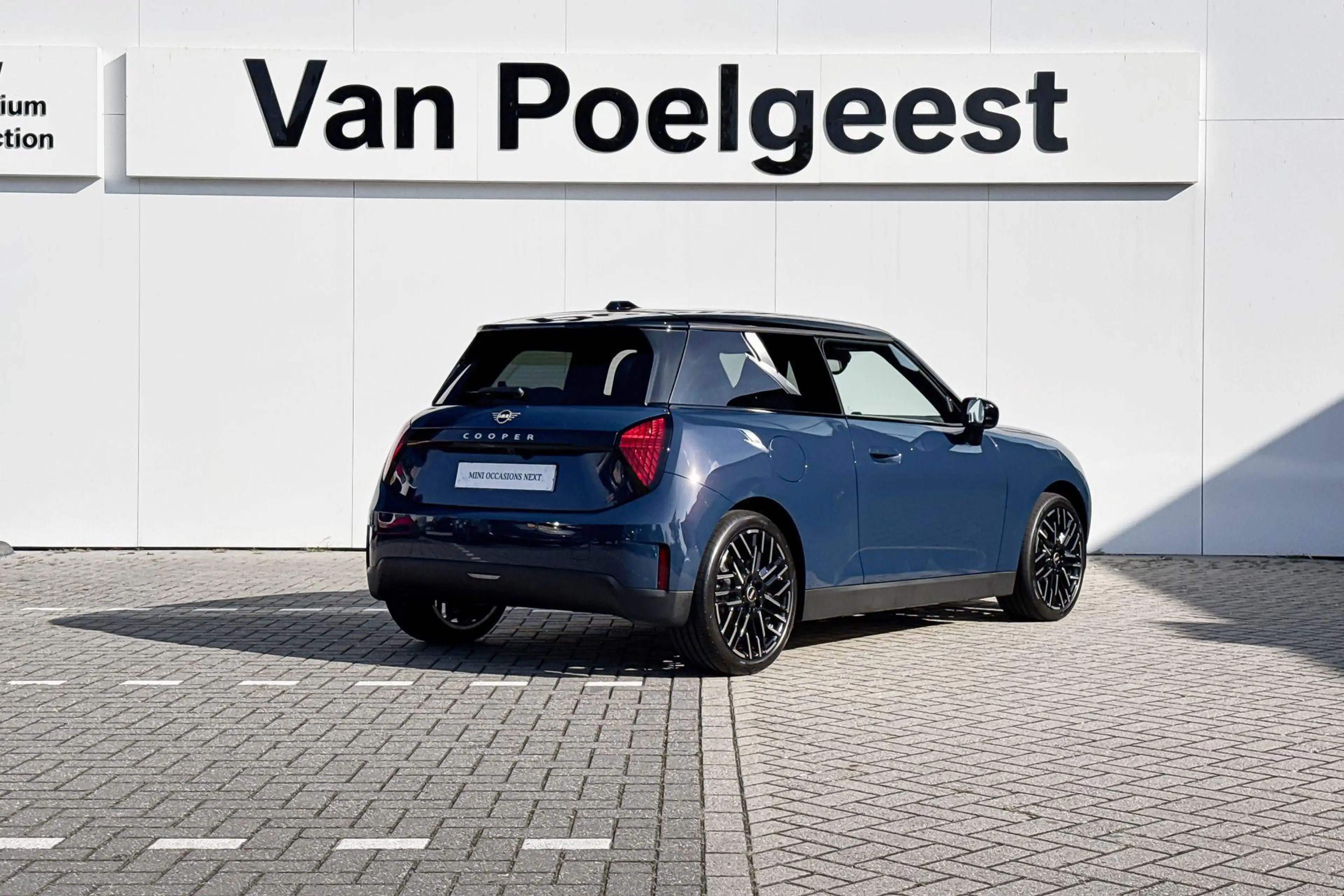 MINI Cooper E 3-deurs Electric Cooper Favoured L 40.7 kWh | 18 I — photo 4