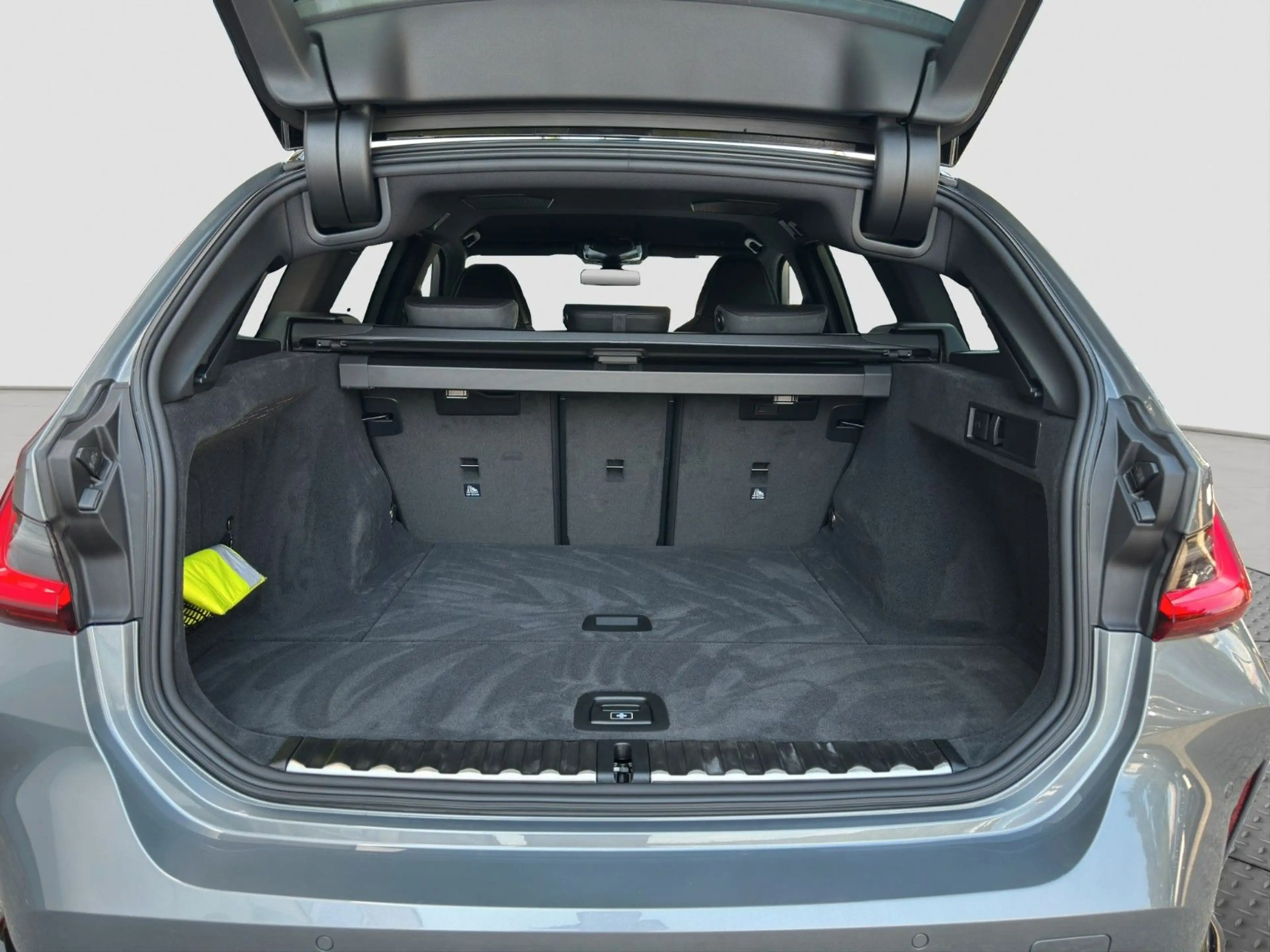 BMW M3 Touring xDr Competition LCI VMAX ACC H&K 360° — photo 12