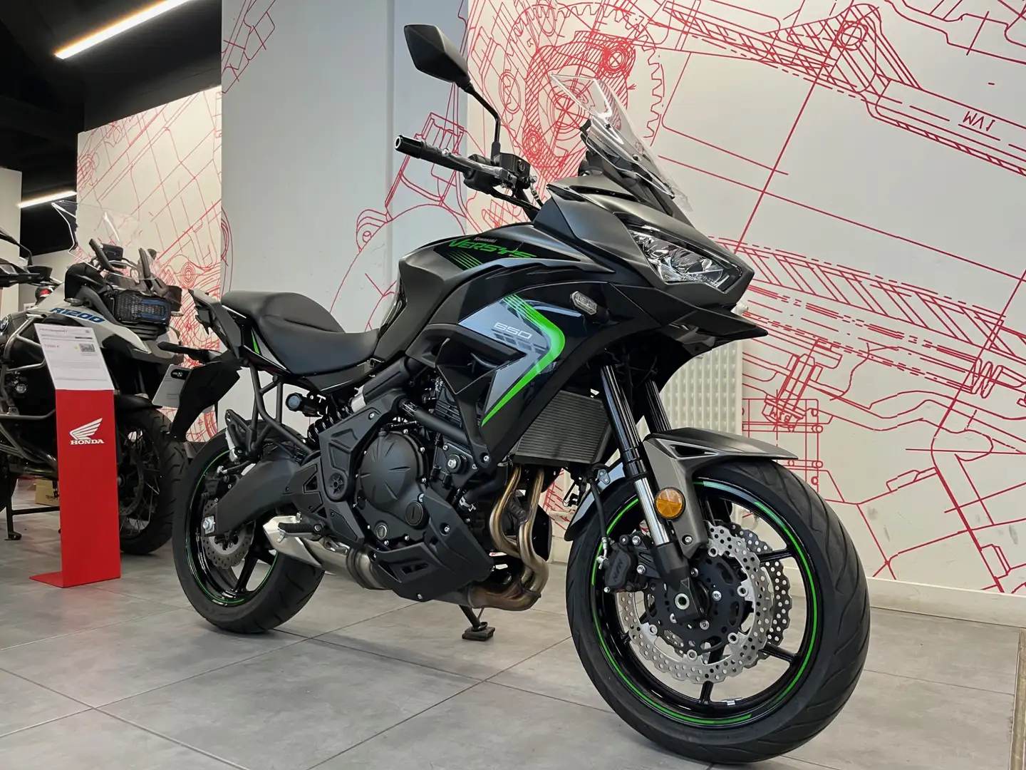 Kawasaki Versys 650 Grijs - 2