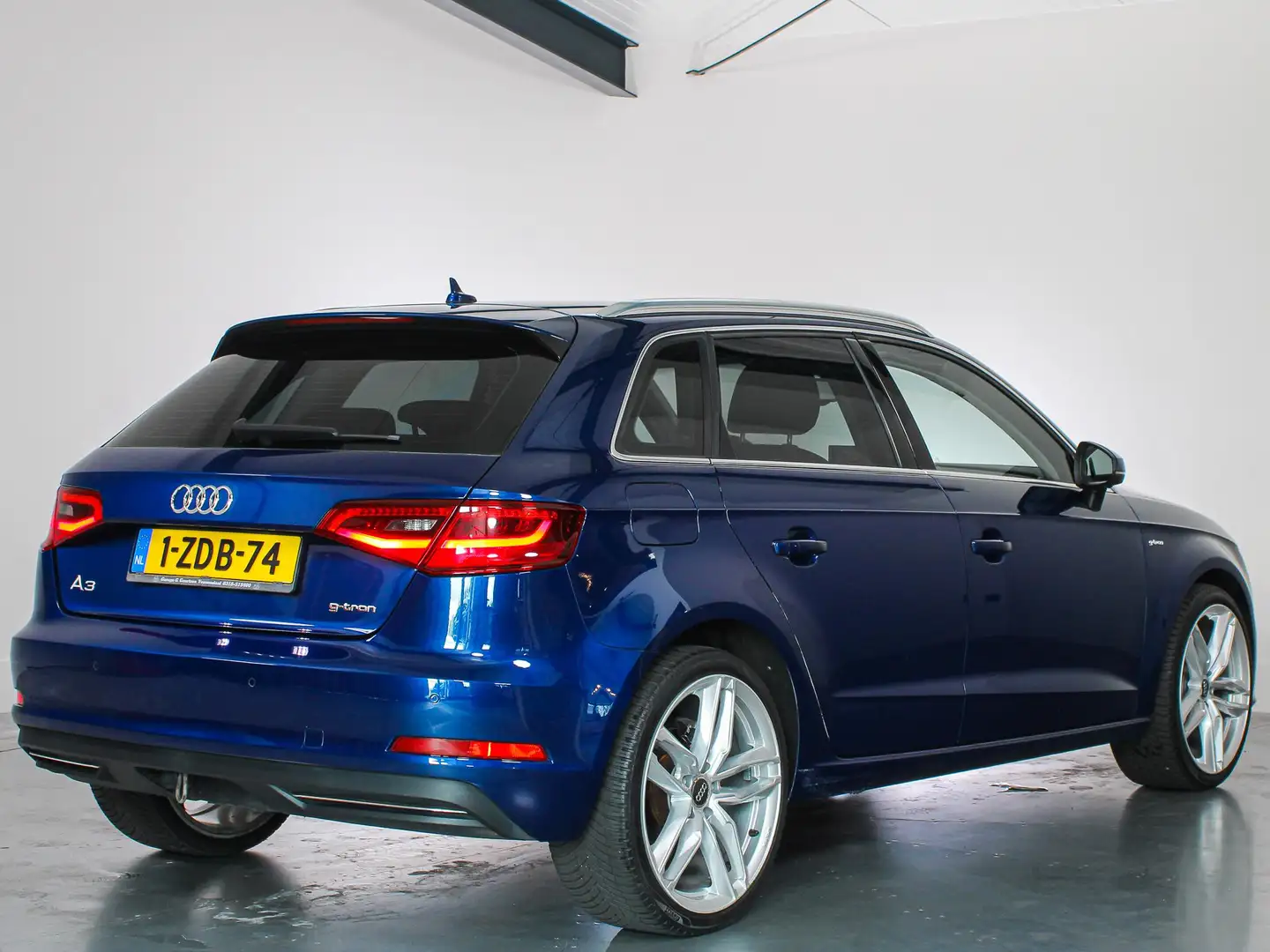 Audi A3 Sportback 1.4 TFSI G-tron, Trekhaak, ACC, Navigati Blauw - 2