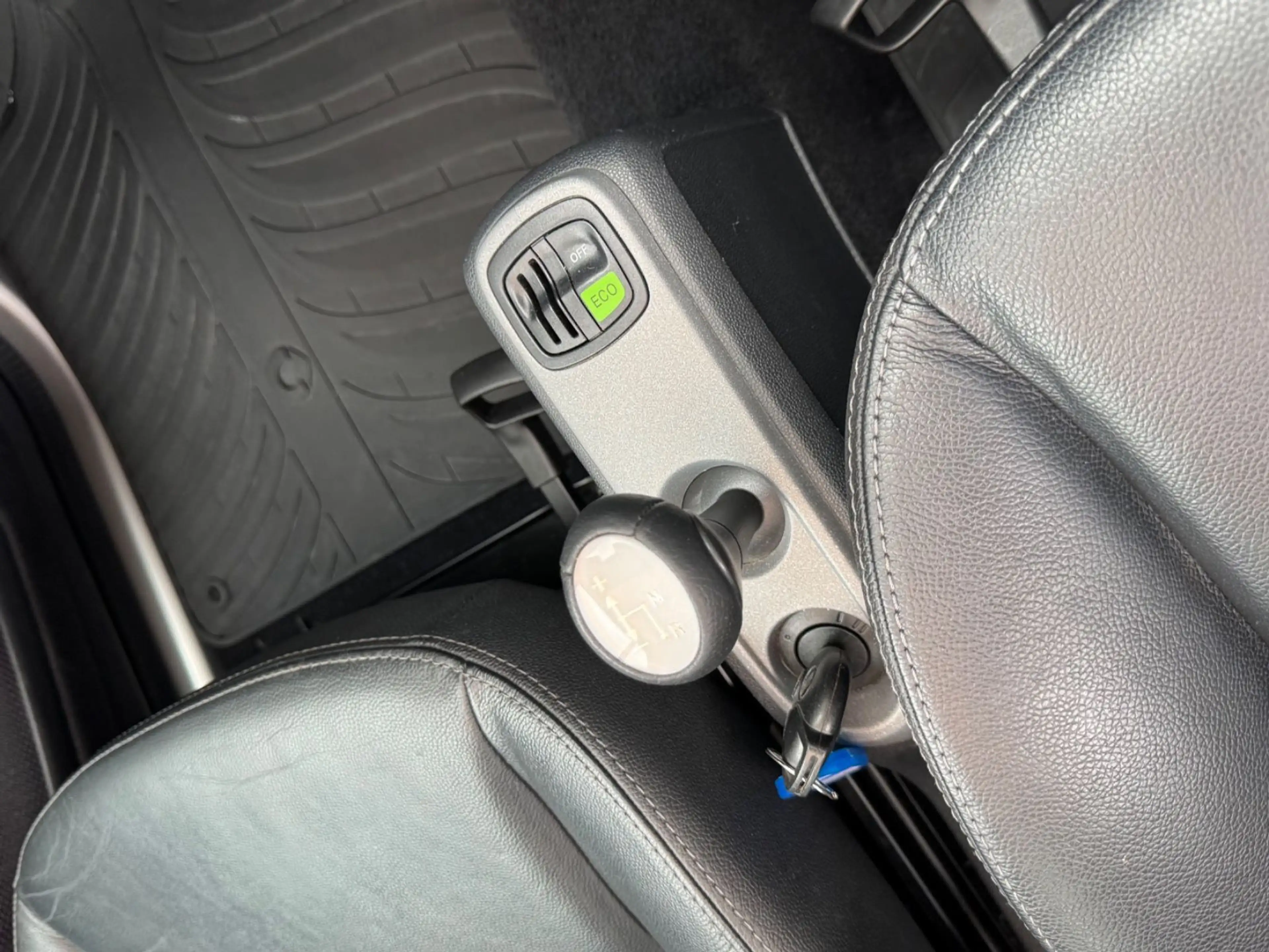 smart forTwo *1.Hand/Klima/Leder/Sitzhzg./CD/USB* — photo 33