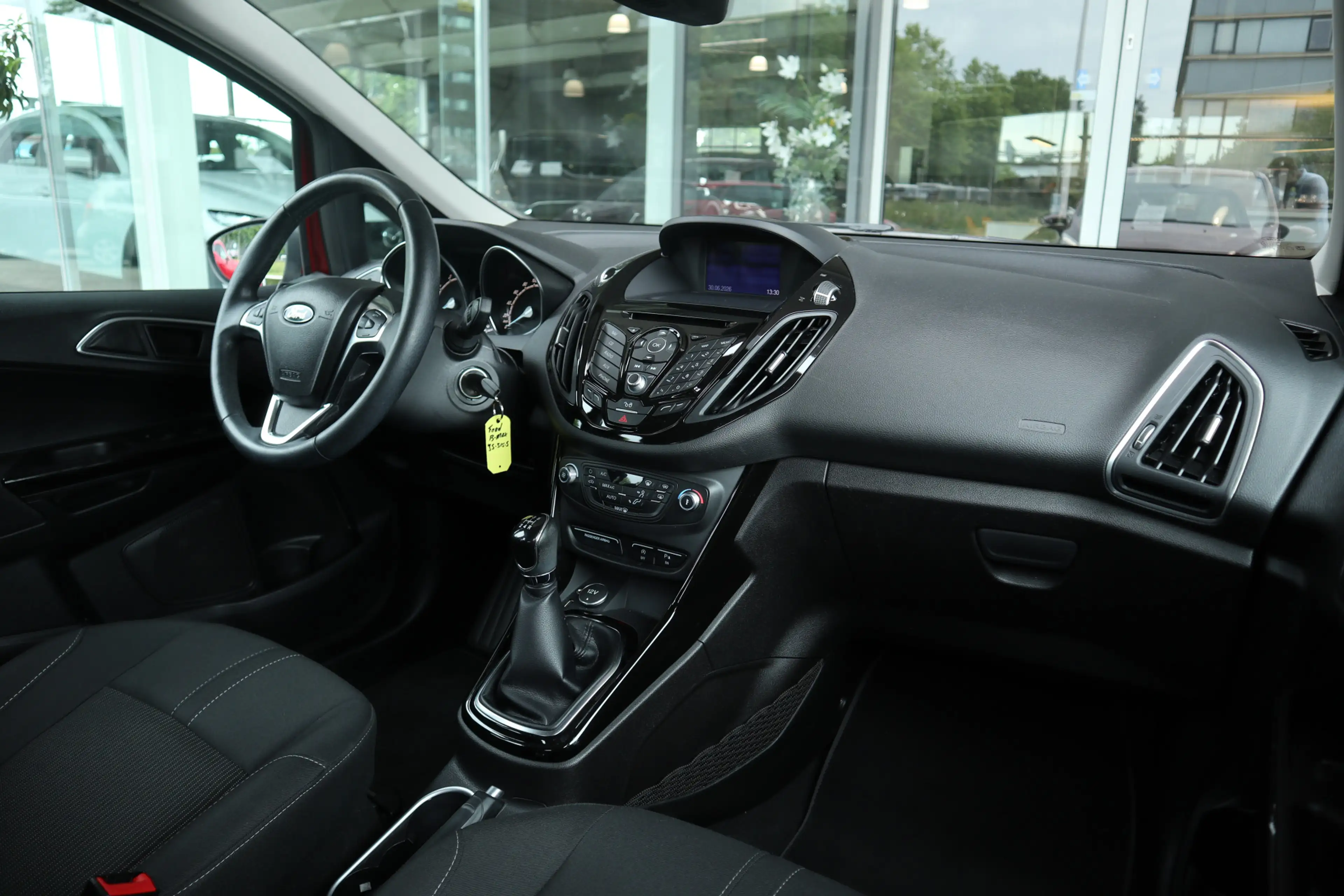 Ford B-Max 1.0 EcoBoost Titanium Navi / Camera / Clima / Crui — photo 24