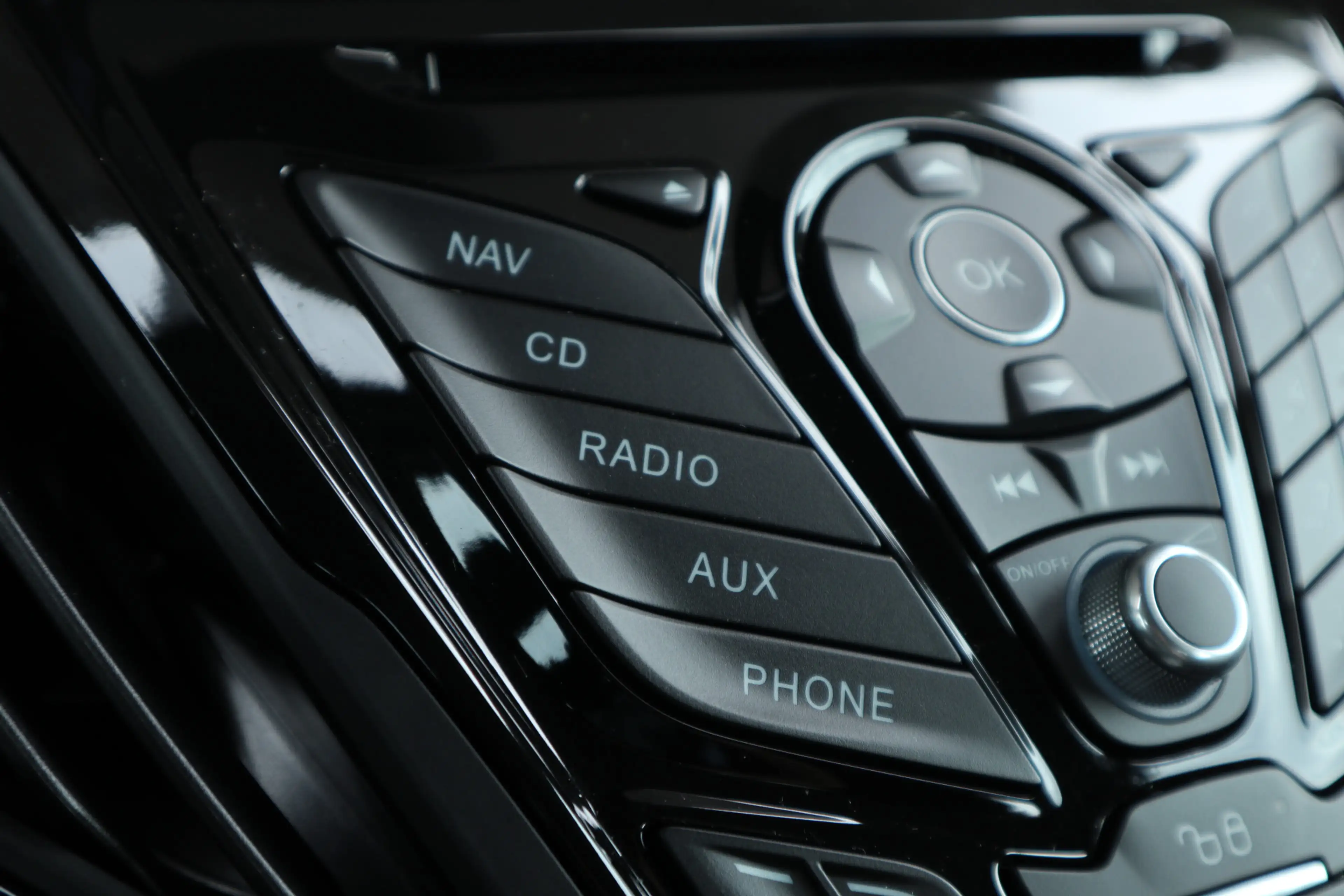 Ford B-Max 1.0 EcoBoost Titanium Navi / Camera / Clima / Crui — photo 35