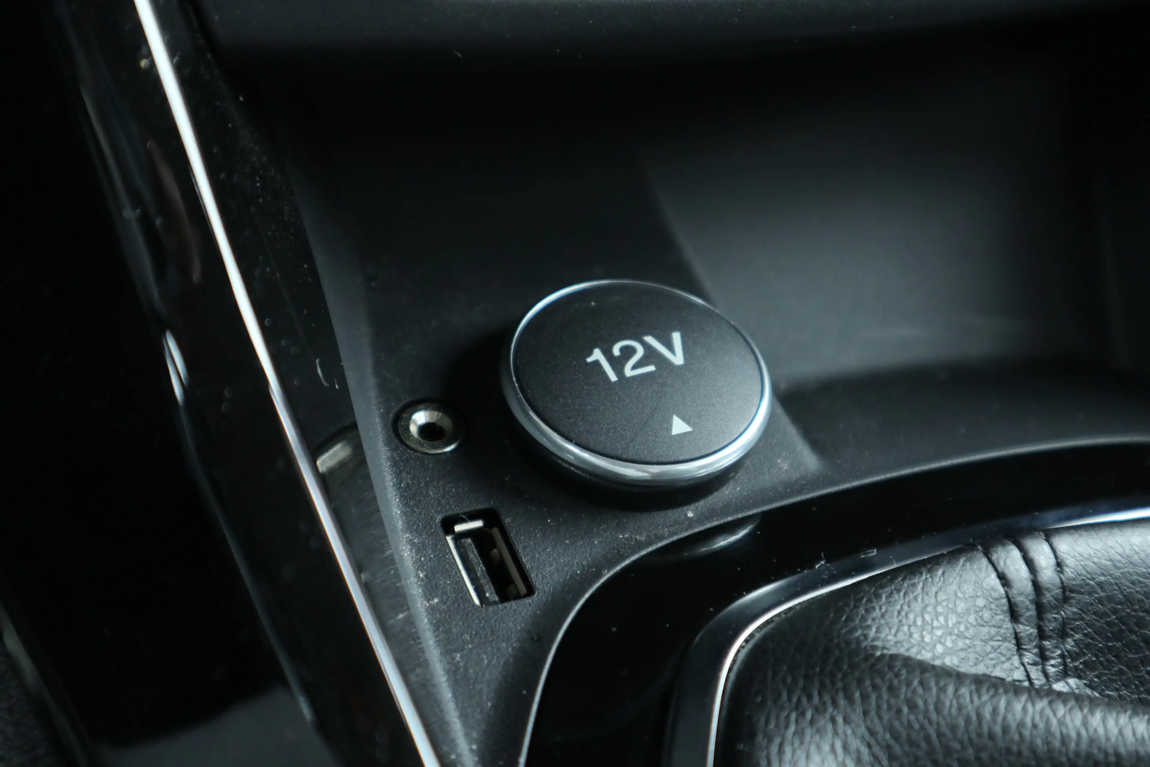 Ford B-Max 1.0 EcoBoost Titanium Navi / Camera / Clima / Crui — photo 37