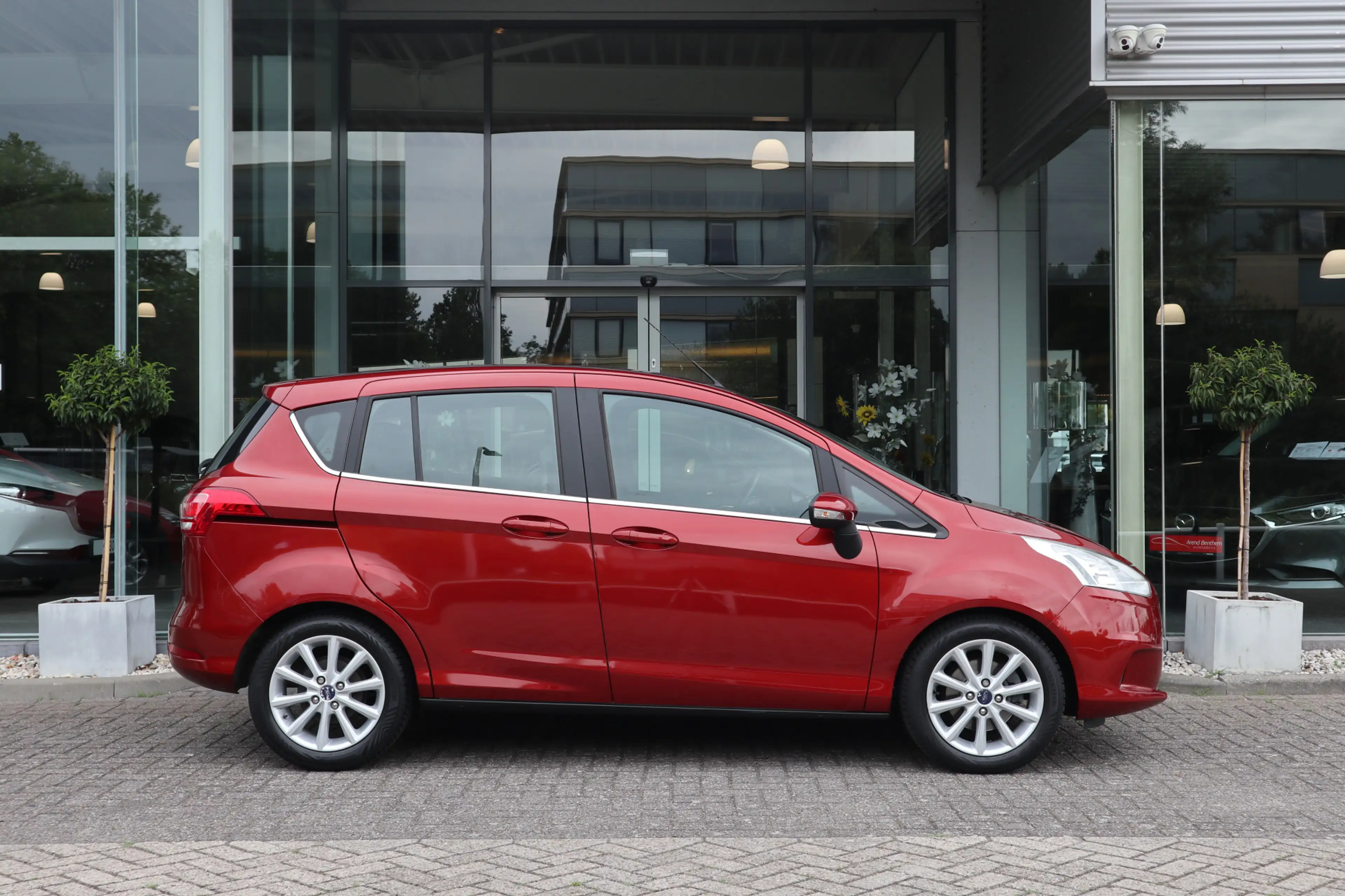 Ford B-Max 1.0 EcoBoost Titanium Navi / Camera / Clima / Crui — photo 12