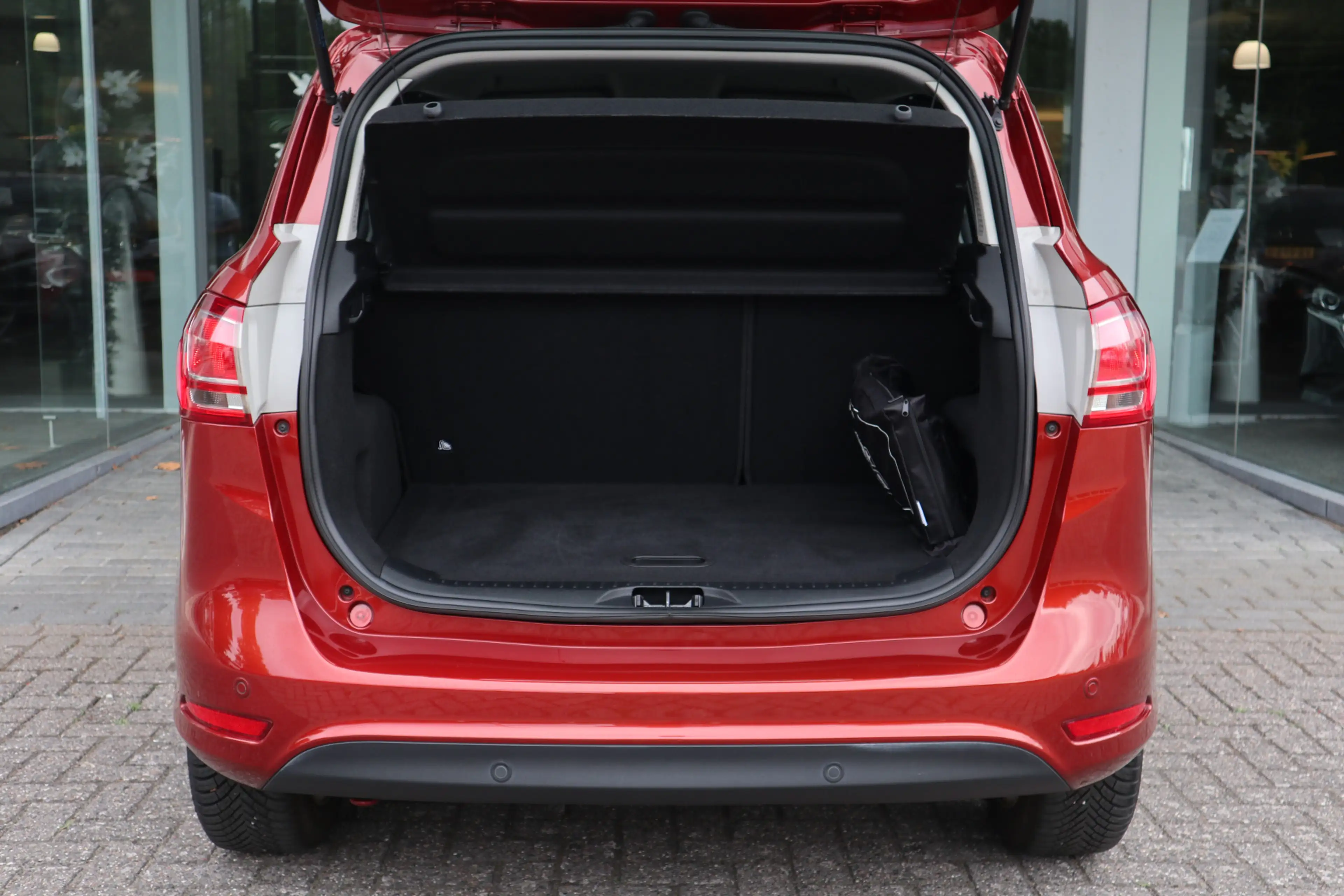 Ford B-Max 1.0 EcoBoost Titanium Navi / Camera / Clima / Crui — photo 18