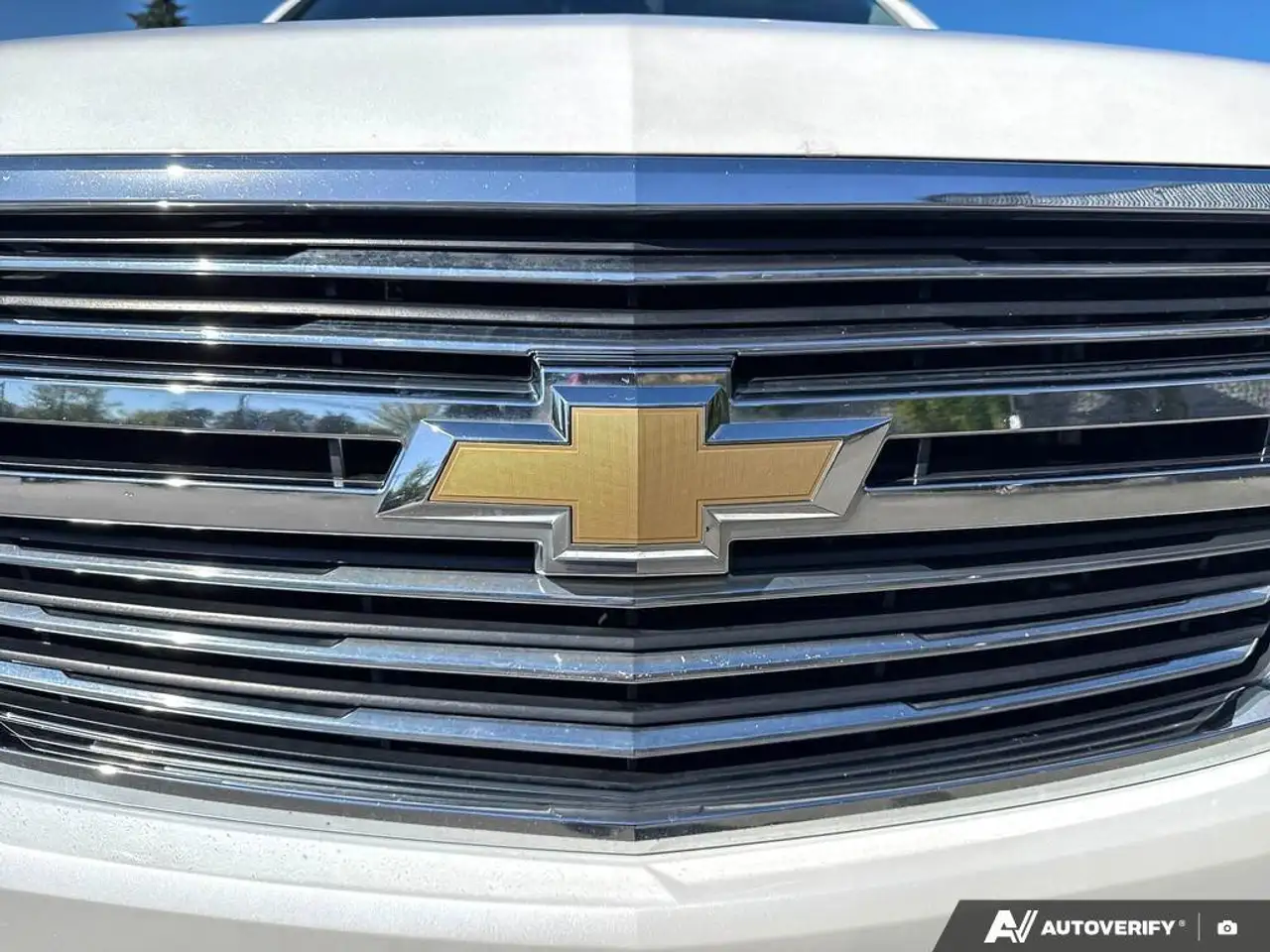 Chevrolet Suburban photo Chevrolet Suburban