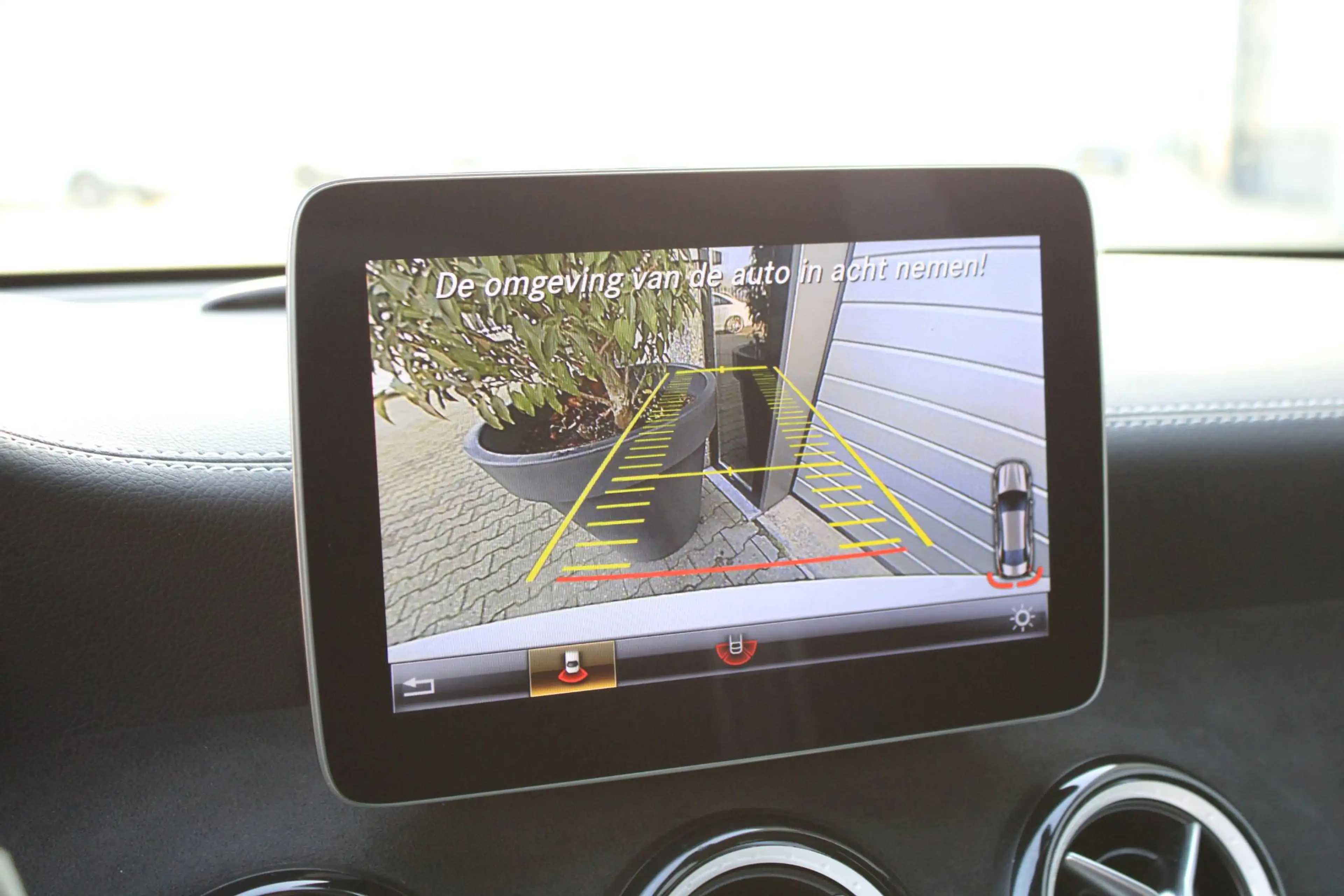 Mercedes-Benz CLA 180 AMG Pano | Distronic | Memory | Camera | Carplay | — photo 10