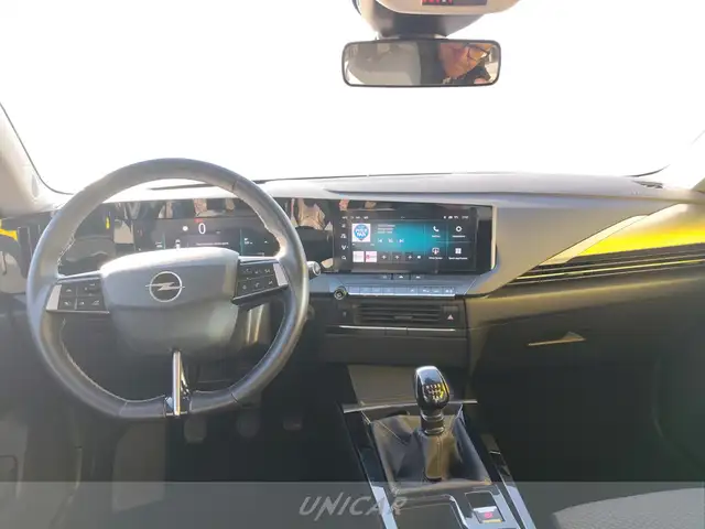 Opel Astra view 12