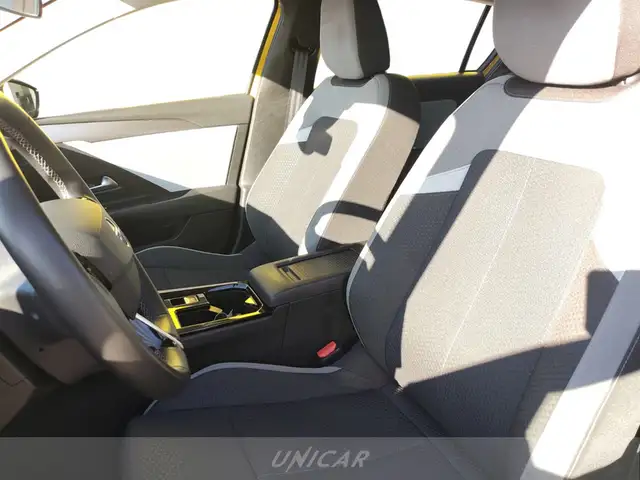 Opel Astra view 19