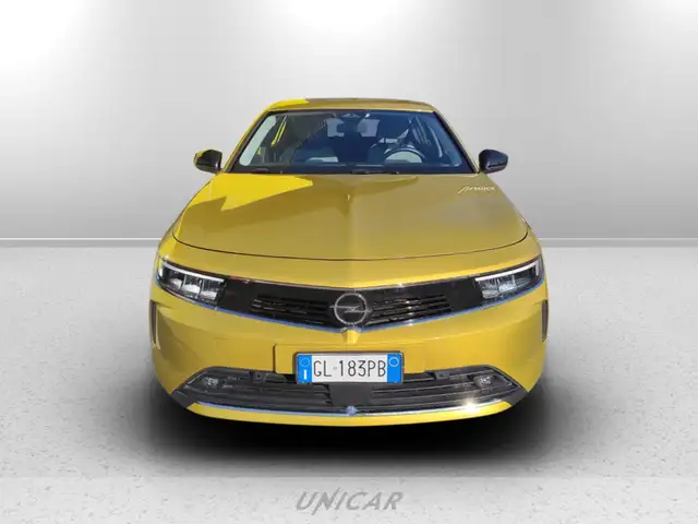 Opel Astra view 2