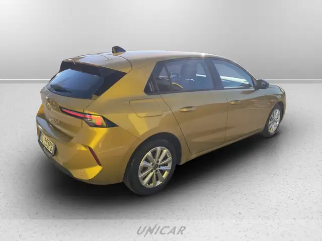 Opel Astra view 6