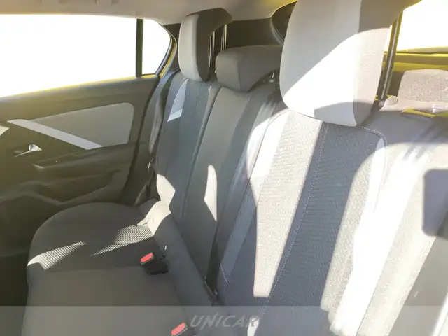 Opel Astra view 17