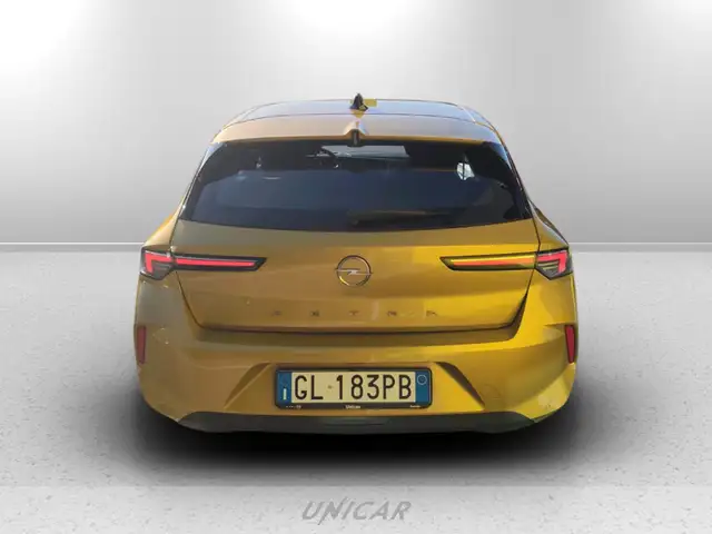 Opel Astra view 5