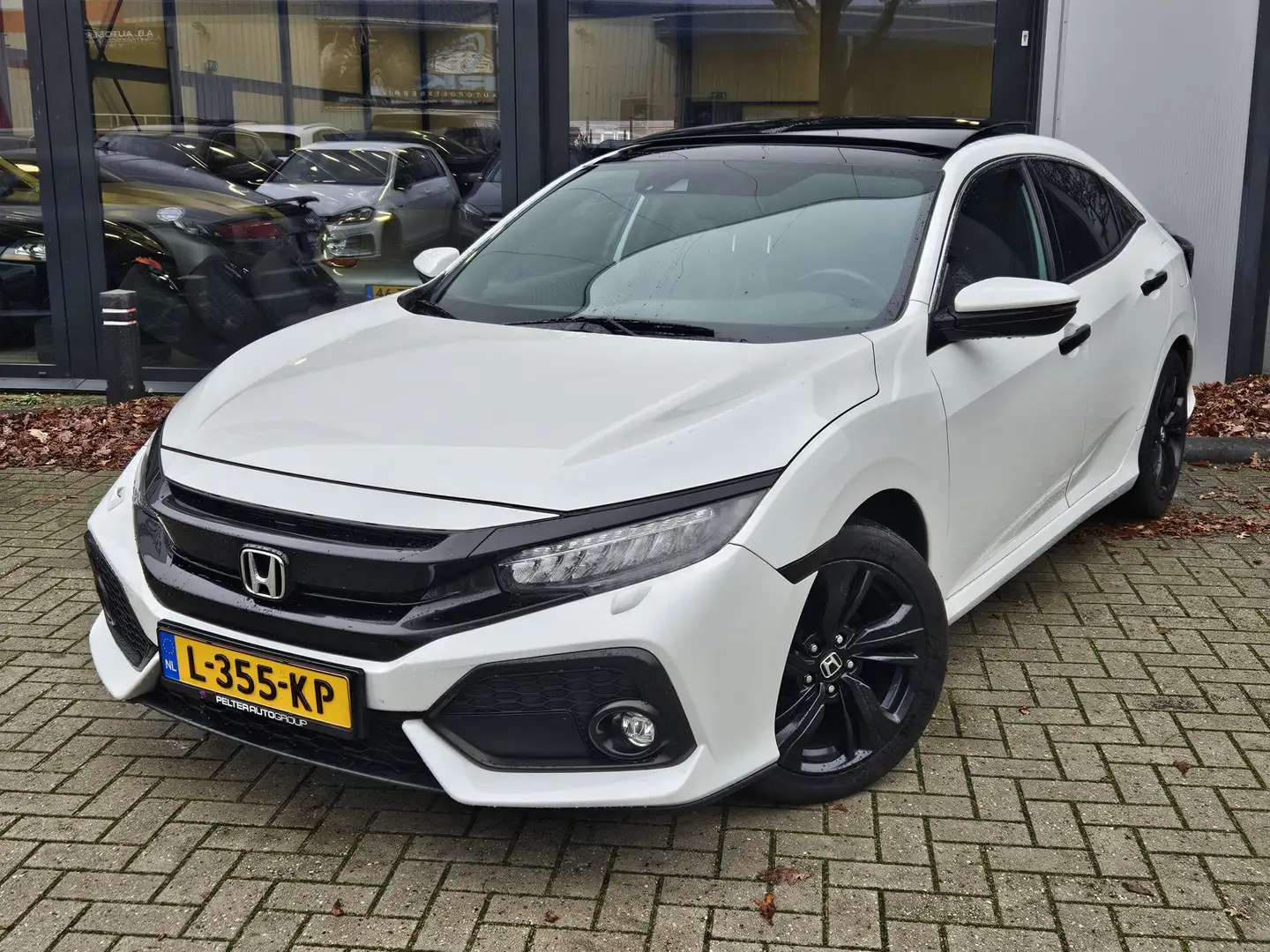 Honda Civic 1.0 i-VTEC Premium + PANO DAK + LED + LEER + CAMER White - 2