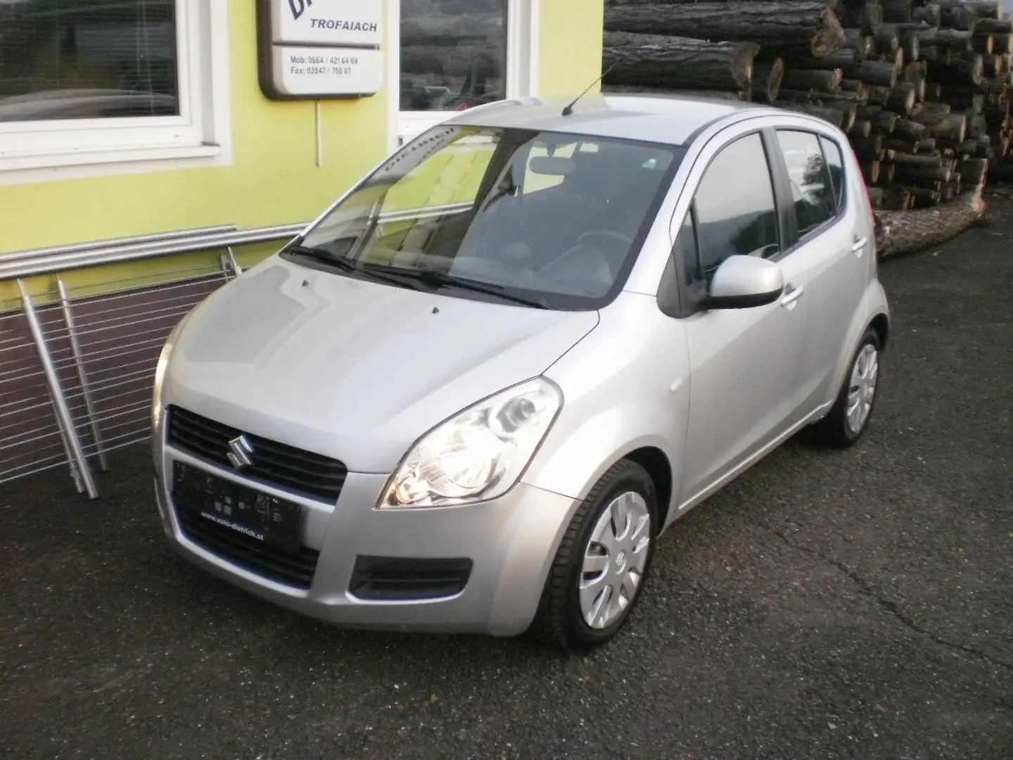Suzuki Splash Splash 1,0 GLS Special GLS Special Silber - 1