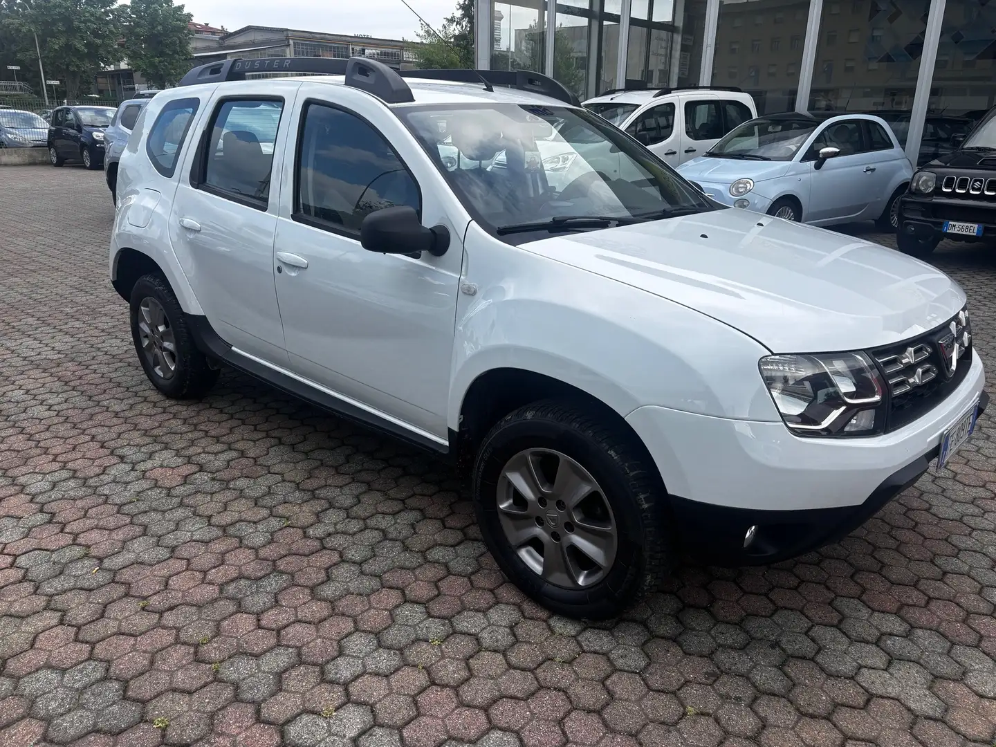 Dacia Duster 1.6 Black Shadow Gpl 4x2 s&s 115cv - 2