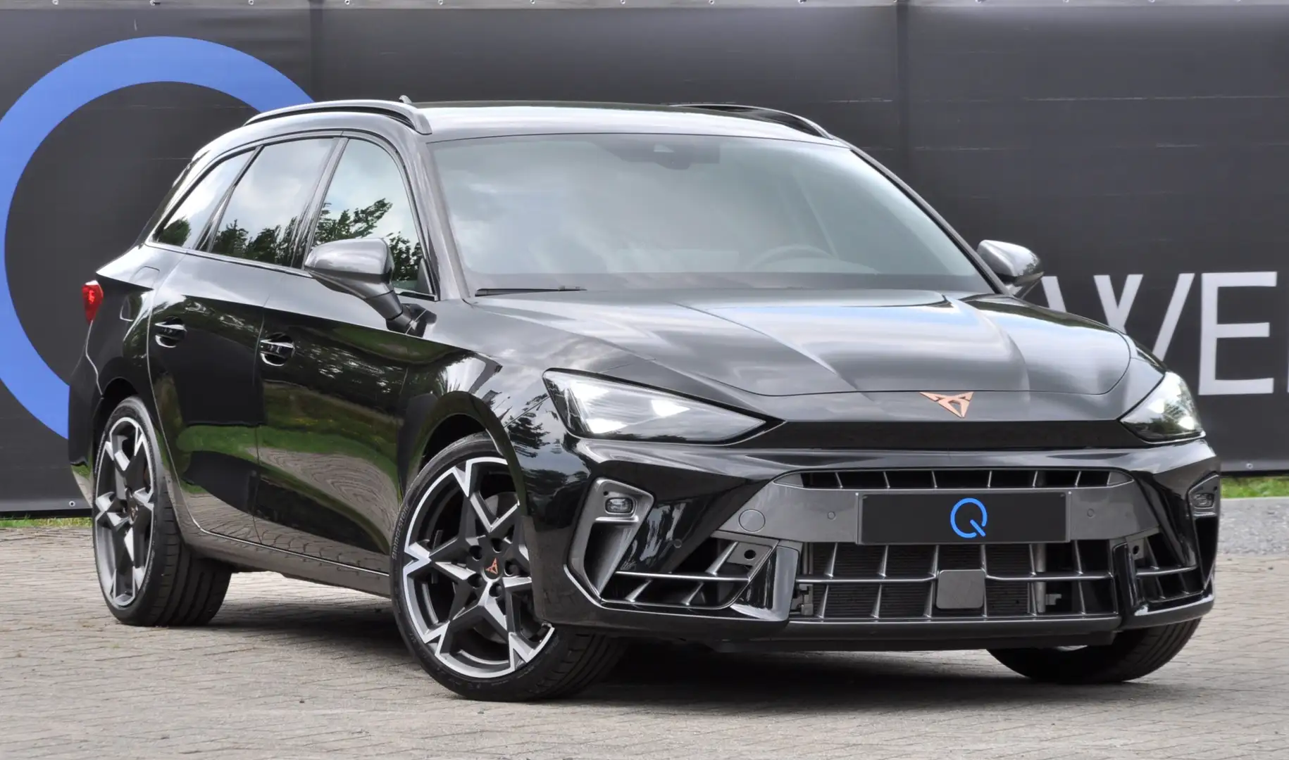 CUPRA Leon ST VZ CARPLAY ADAPTIVE MATRIX CAMERA MEMORY SEATS Schwarz - 1