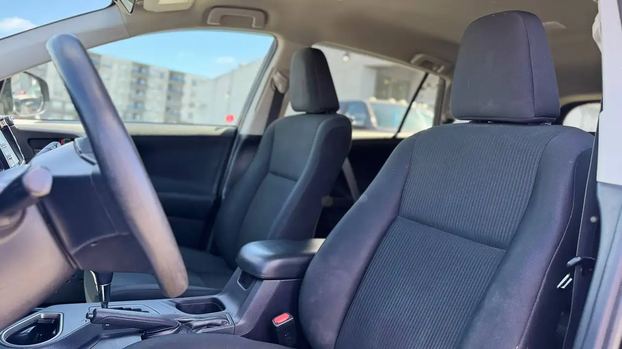Toyota RAV 4 снимка Toyota RAV 4